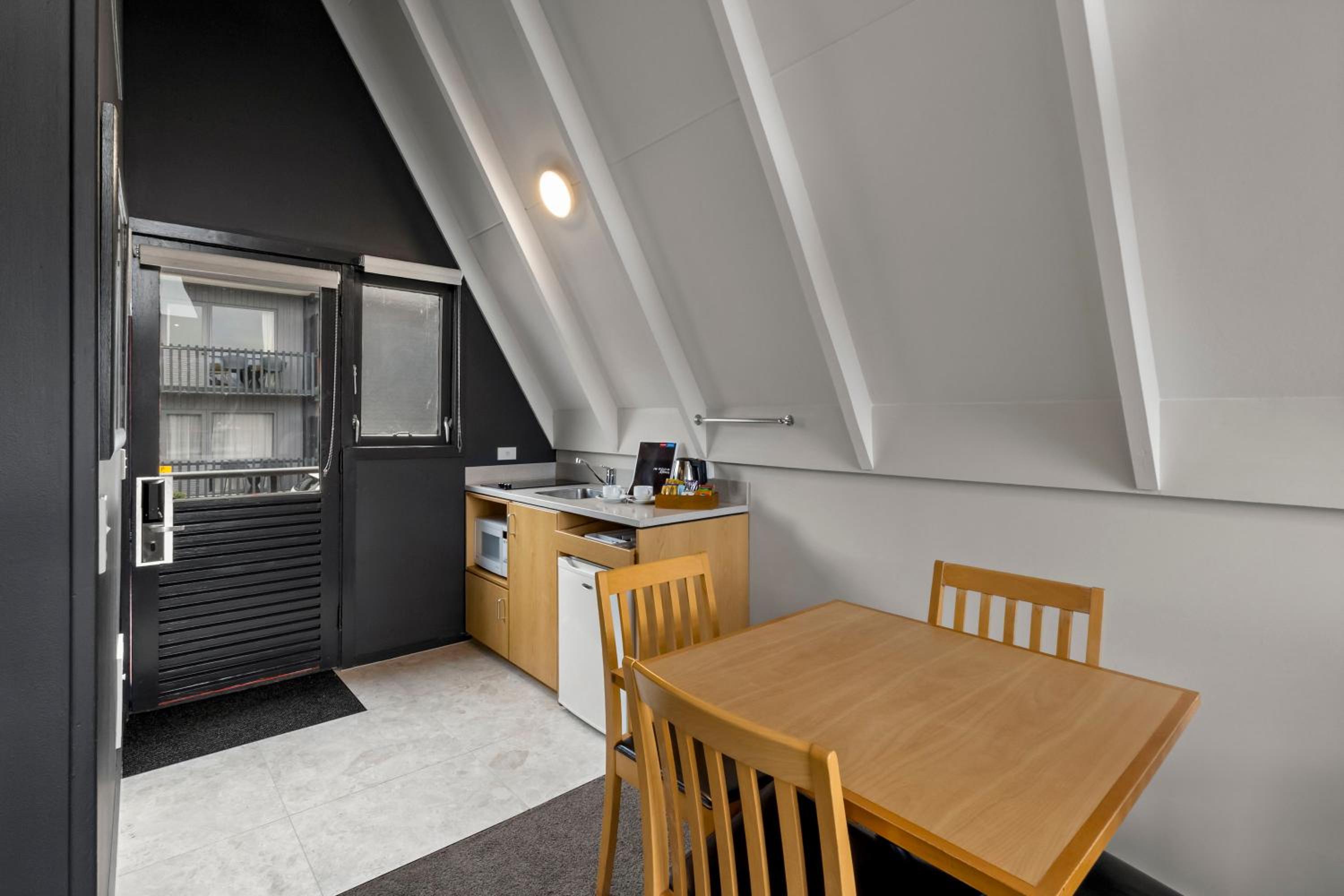Superior Queen Twin Single Family Non-View