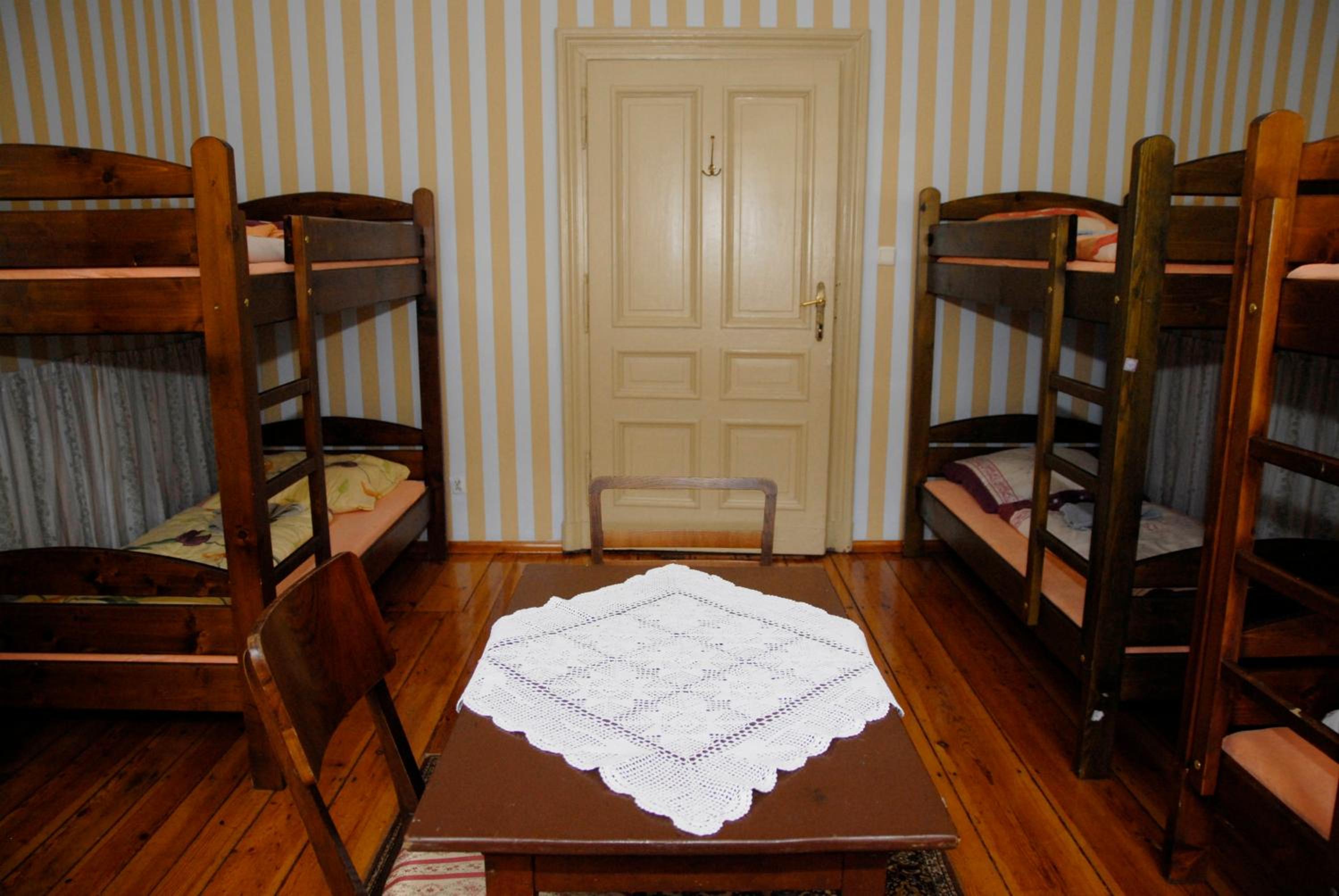 Bed in 6-Bed Dormitory Room photo 1