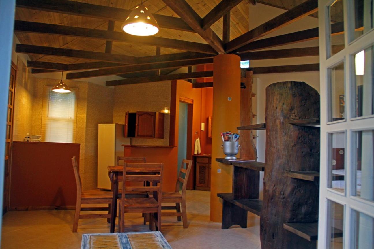 Deluxe Queen Studio