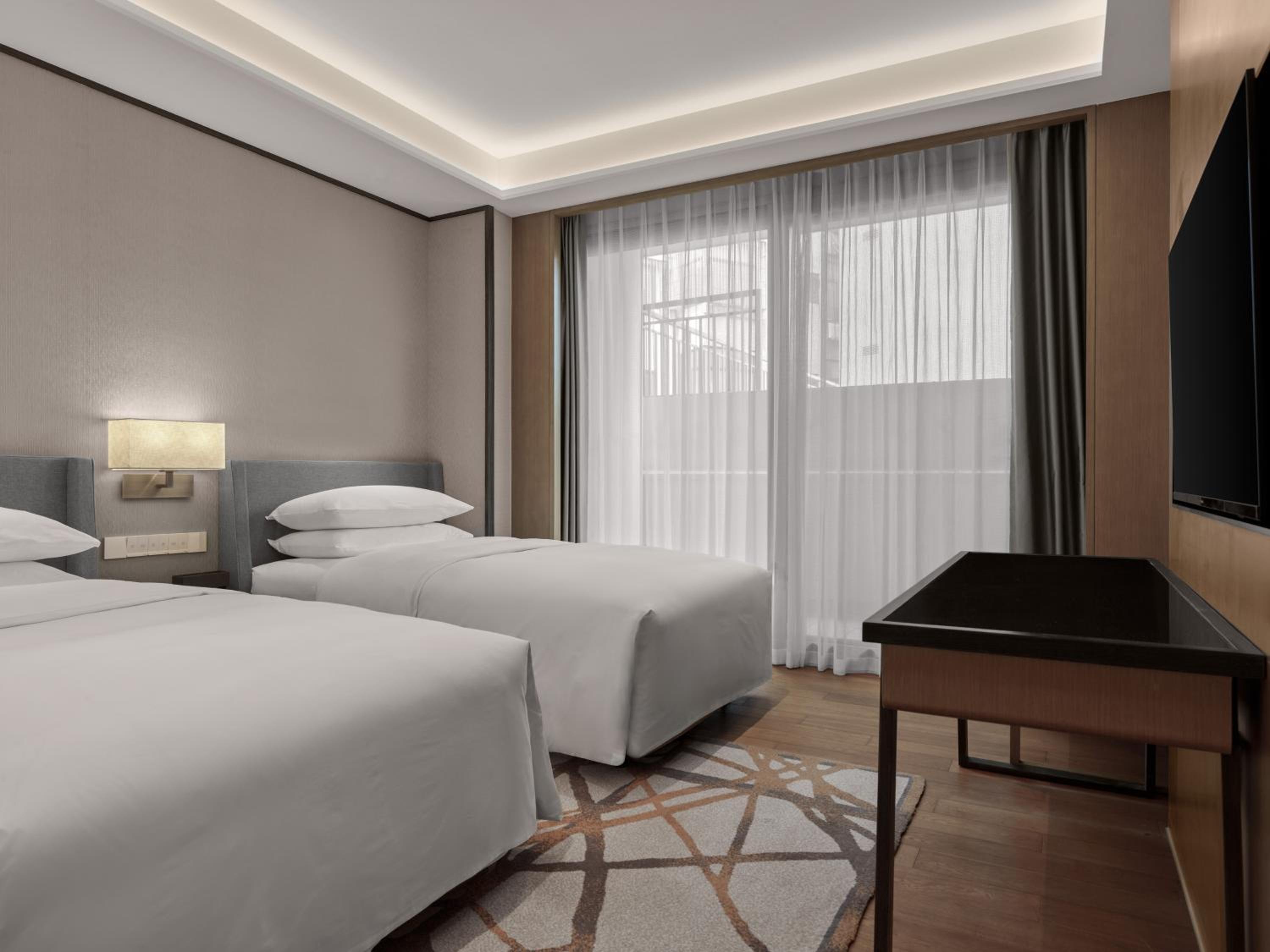 Two-Bedroom Apartment with Club Lounge Access and City View photo 2