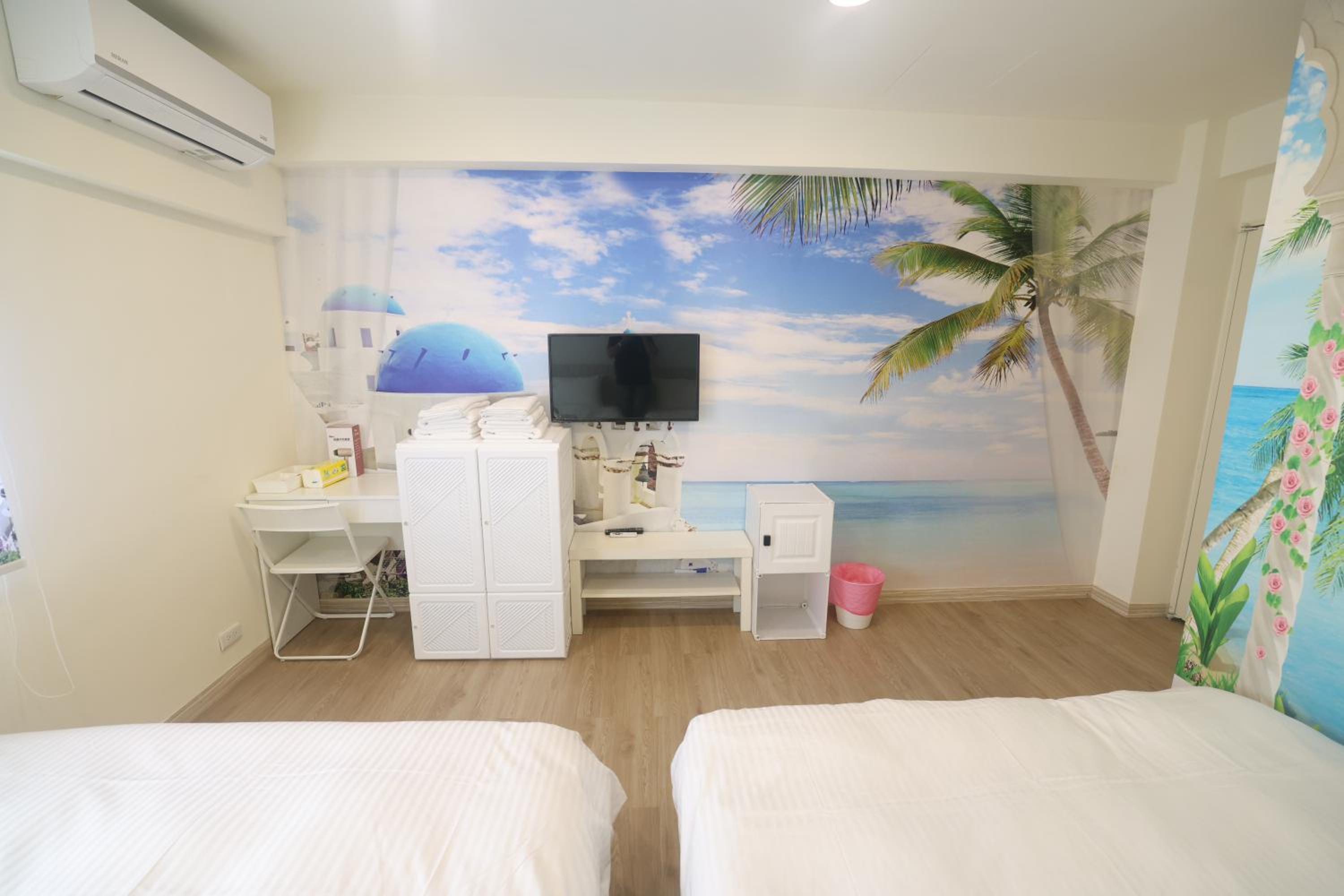 Family Room with Side Sea View