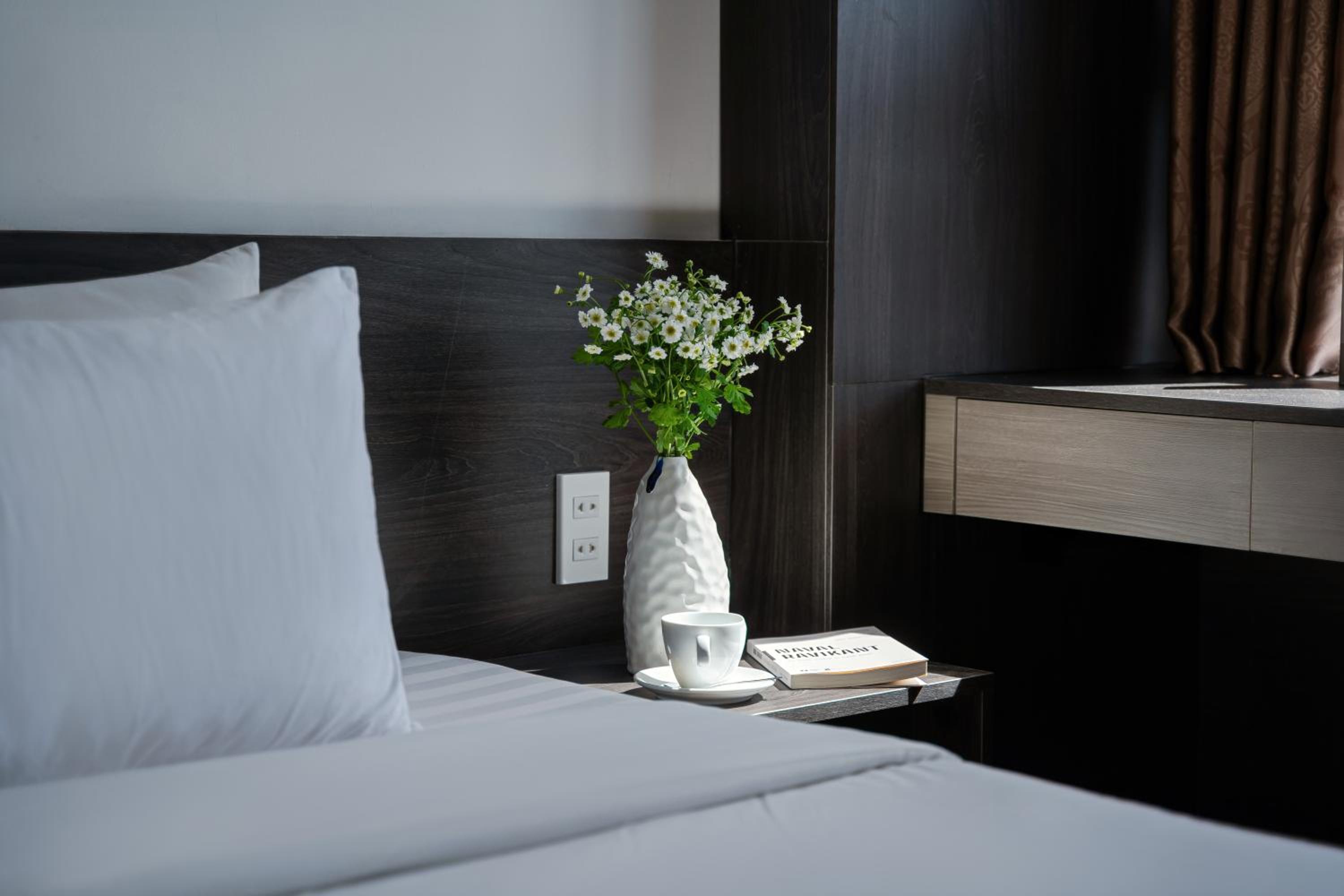 Twin Room with Balcony - Photo 15