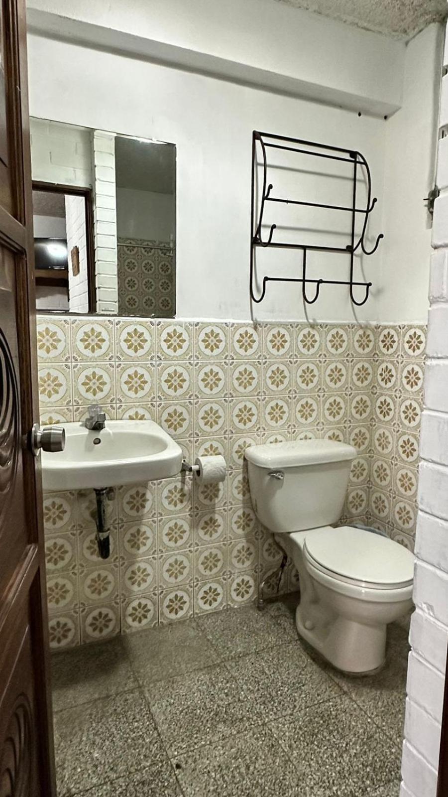 Family Room with Private Bathroom photo 1