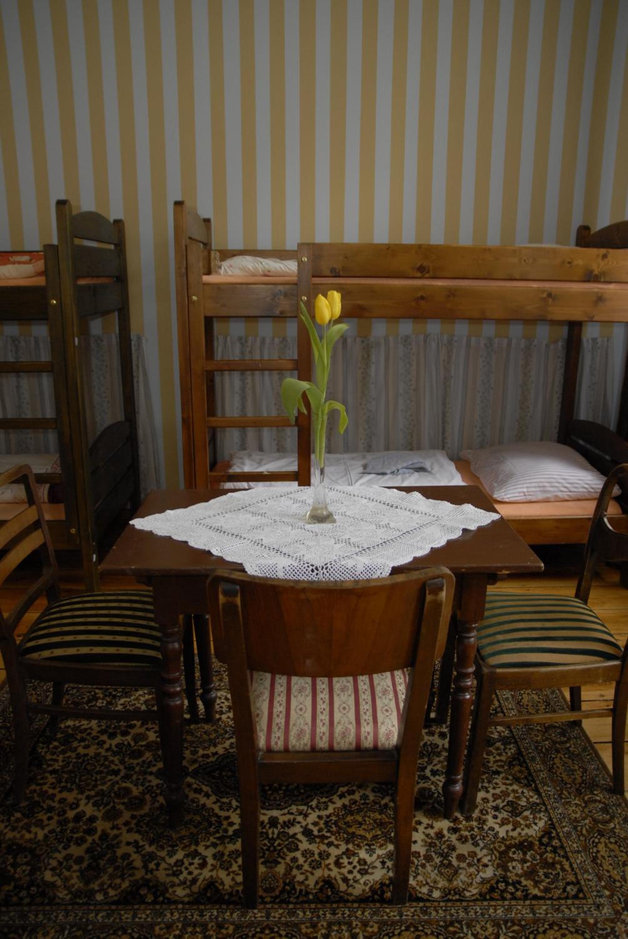 Bed in 12-Bed Dormitory Room photo 2