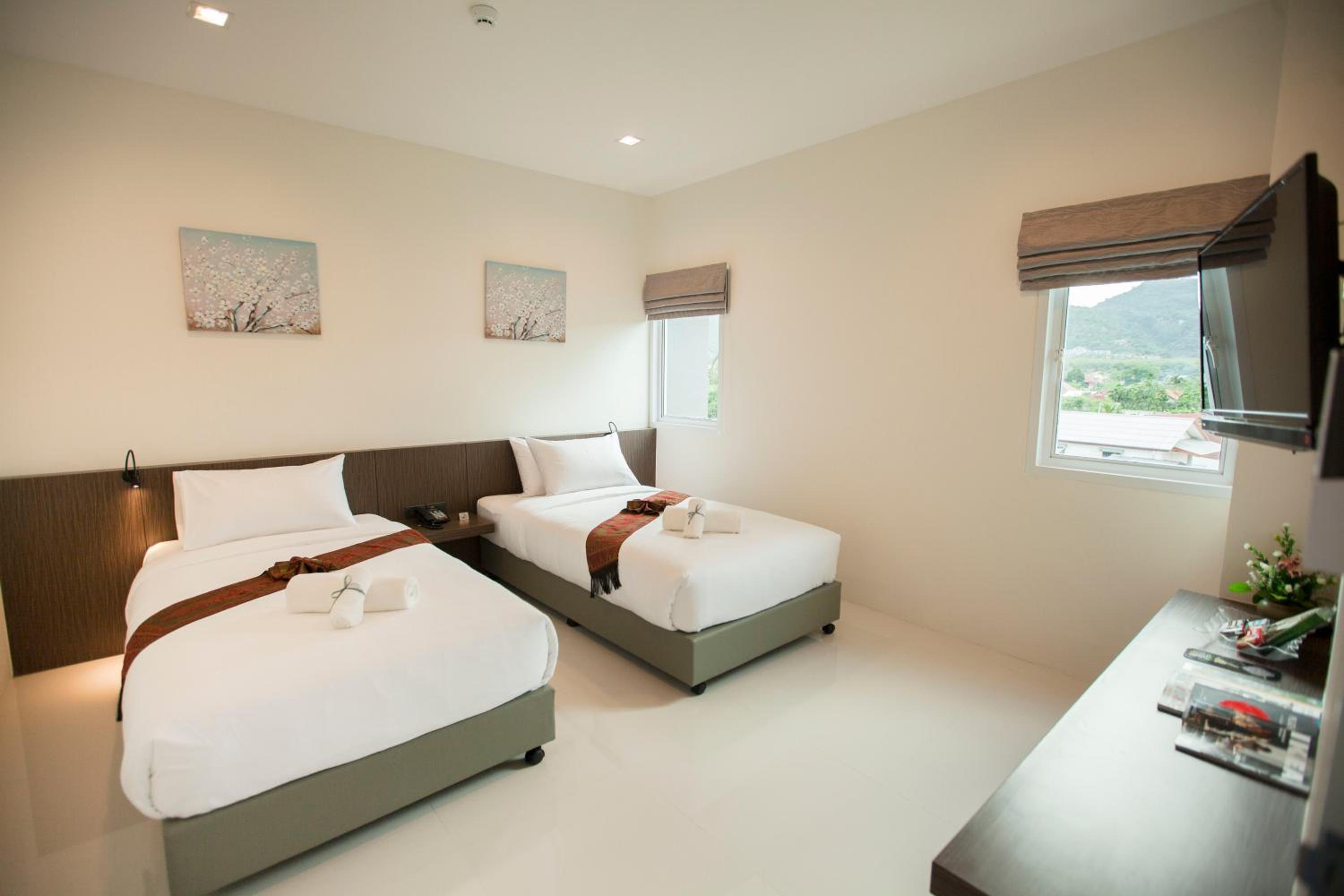 Deluxe Twin Room with Mountain View