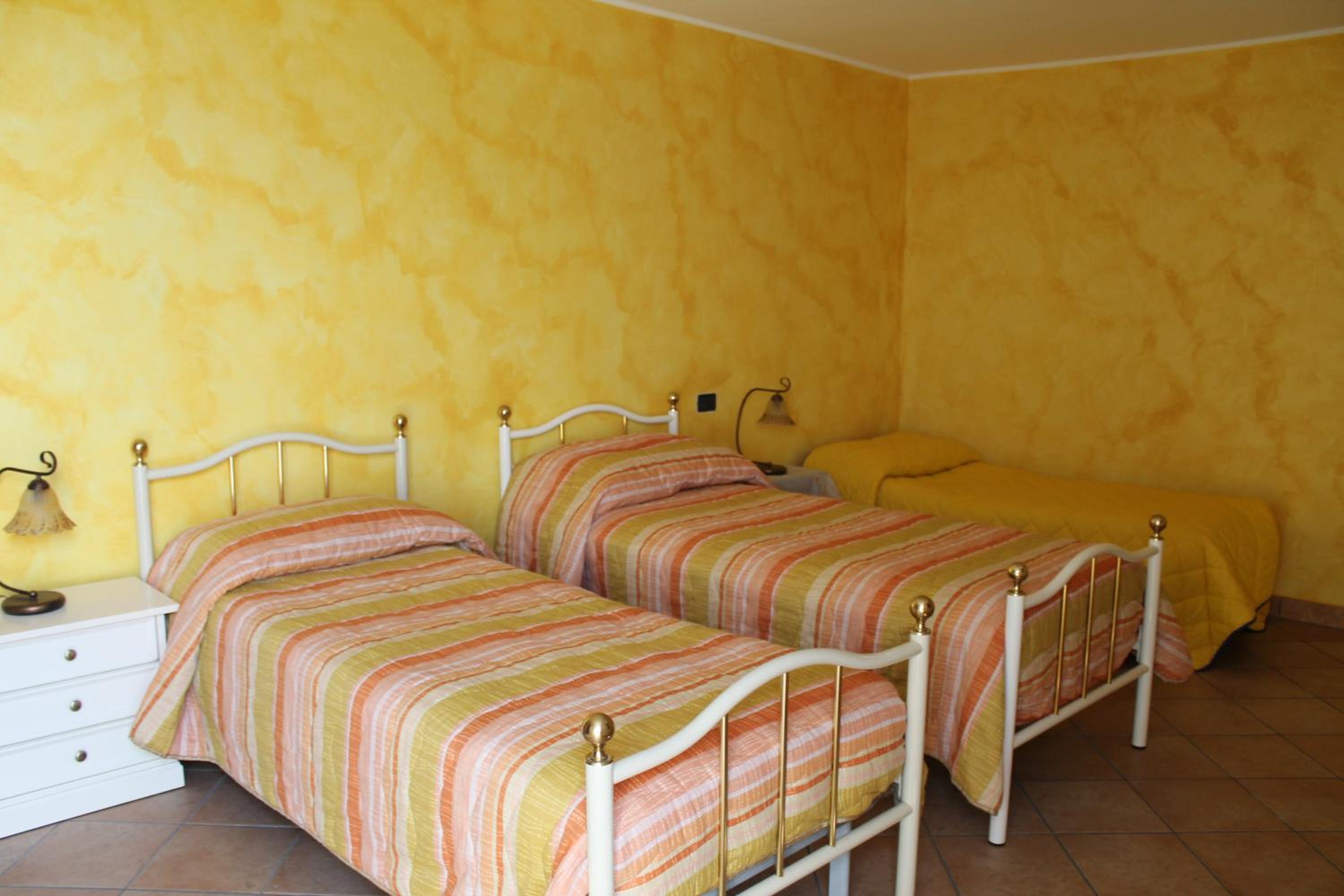 Double Room - Photo 8