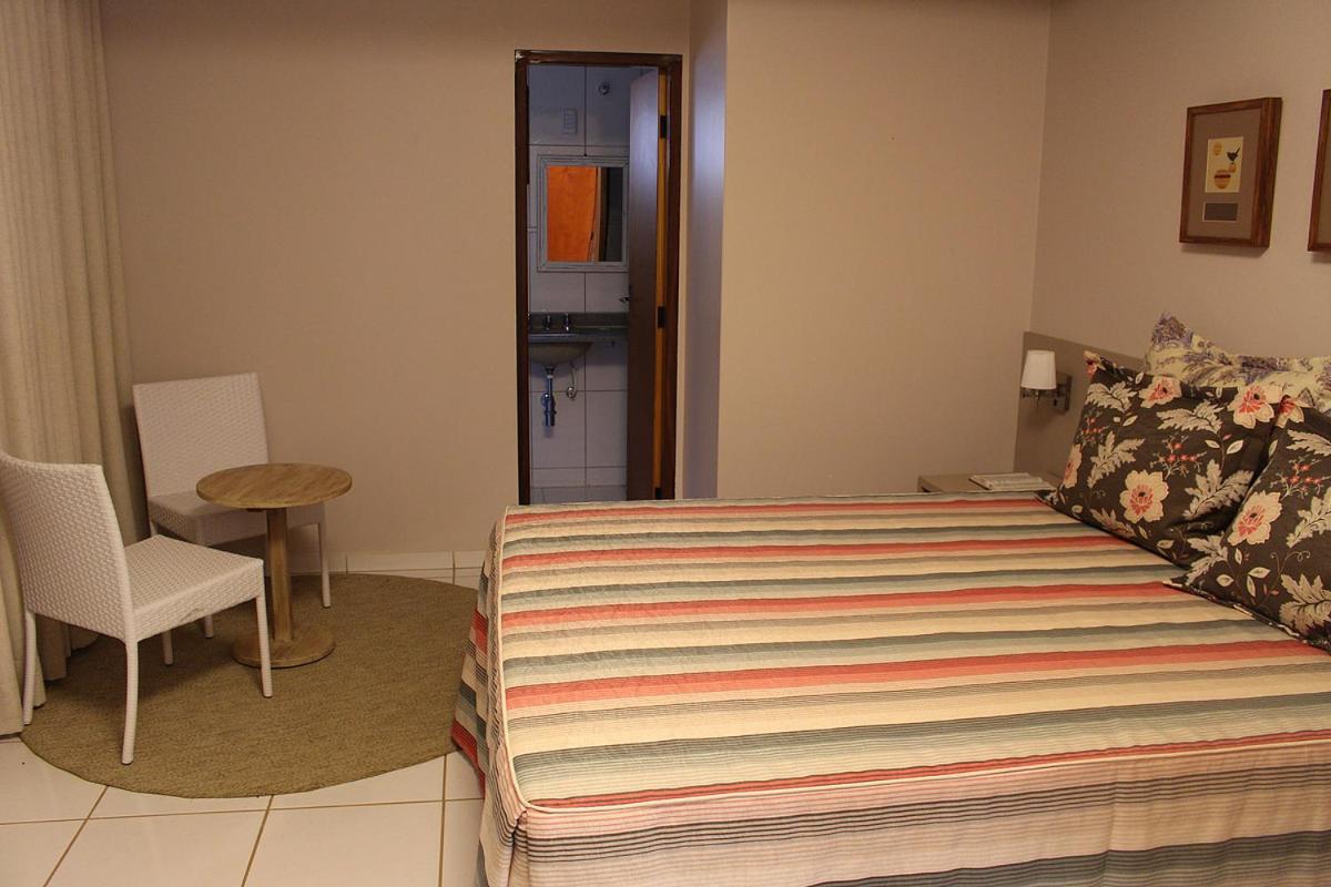 Queen Suite with Spa Bath