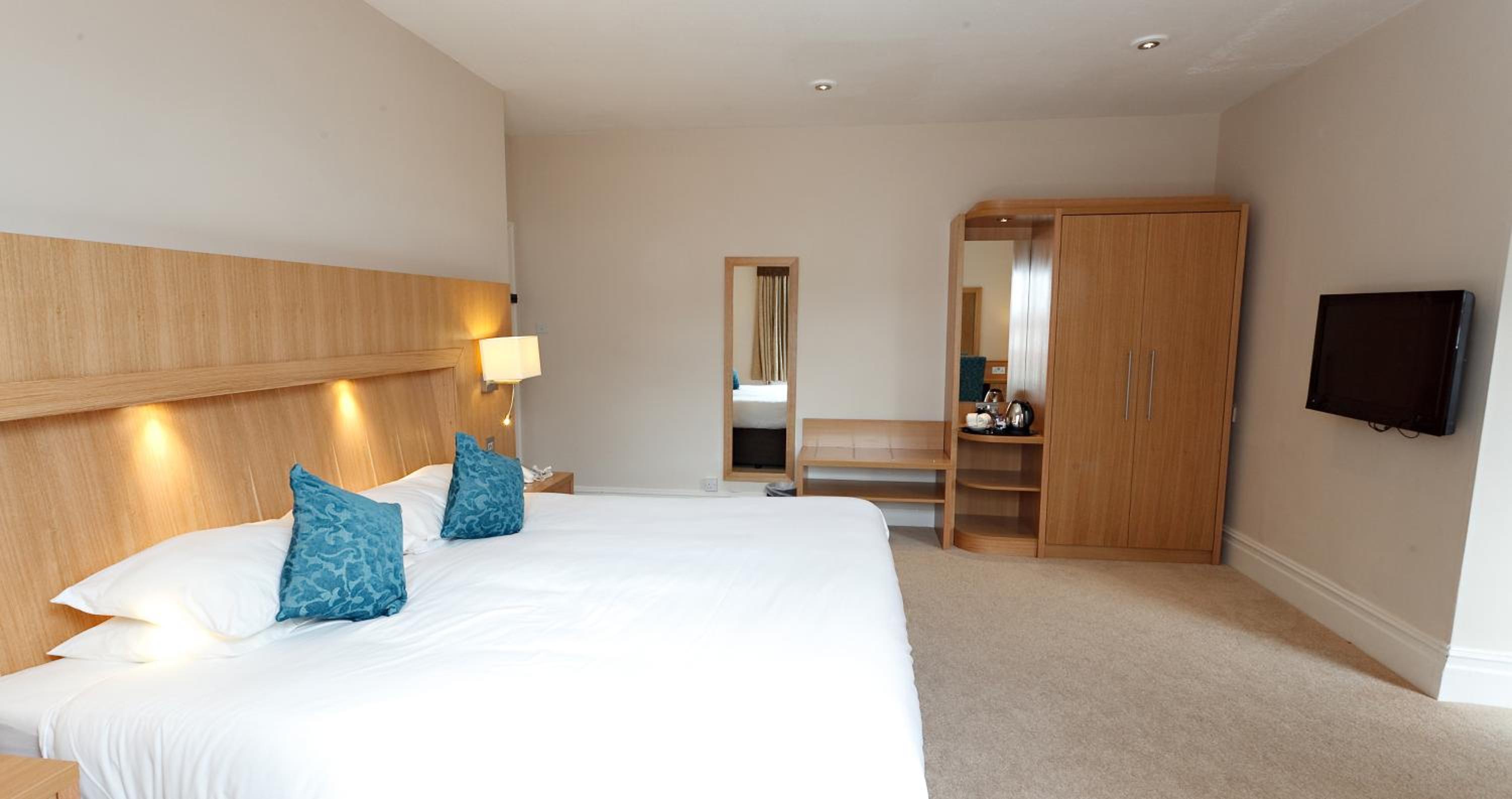 Standard Family Room - Photo 2