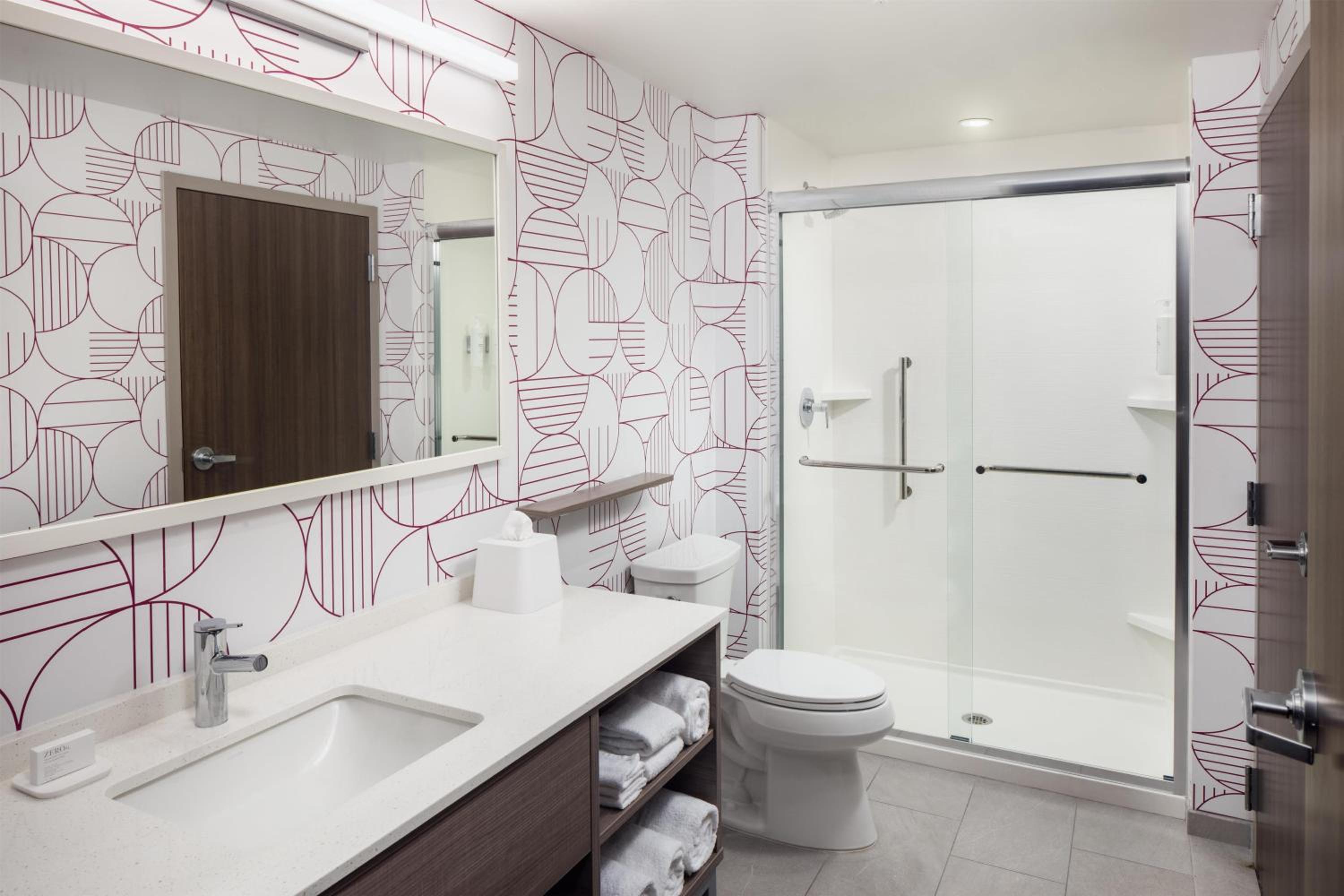 One-Bedroom King Suite photo 1