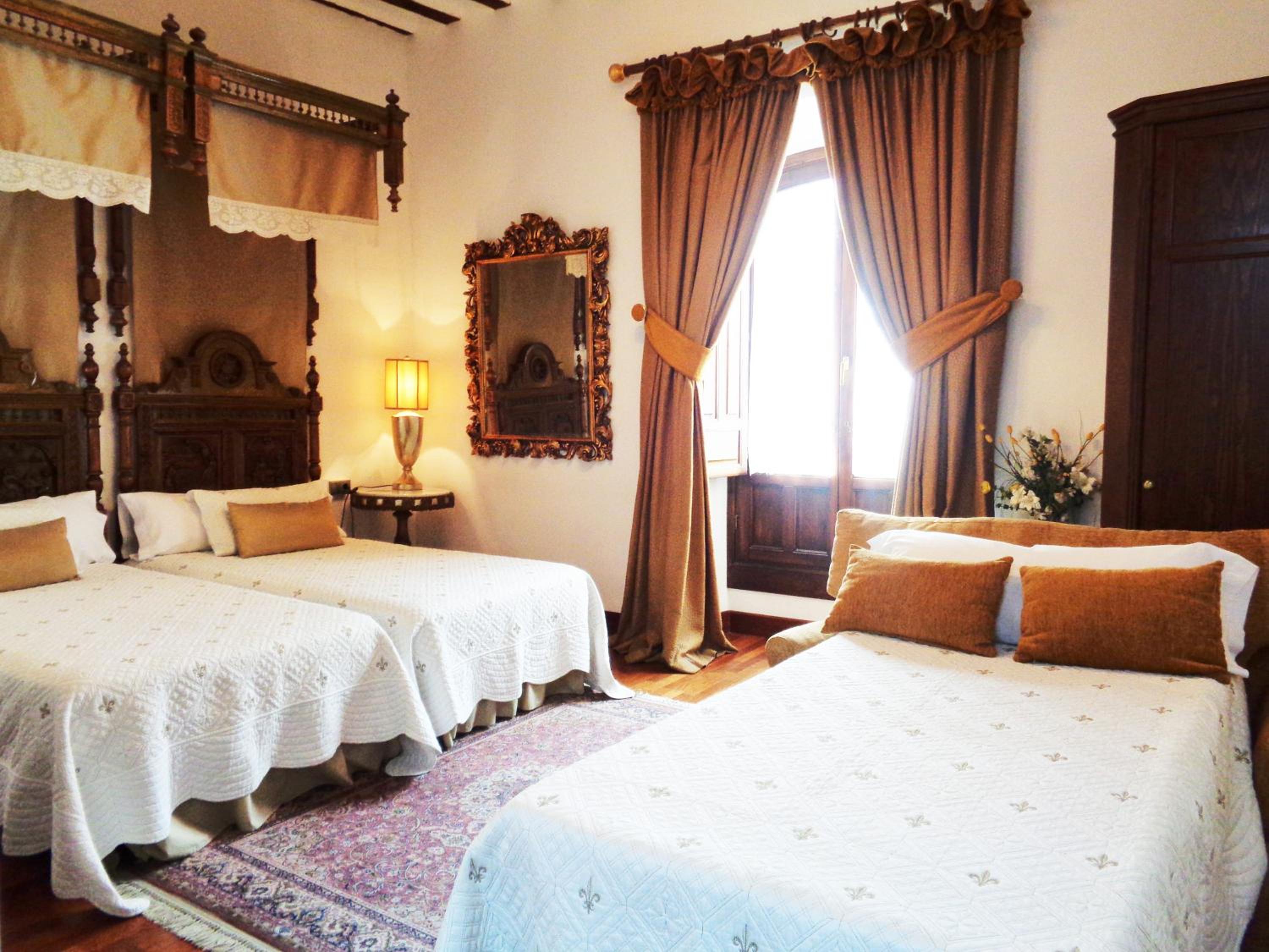 Double Room - Photo 9
