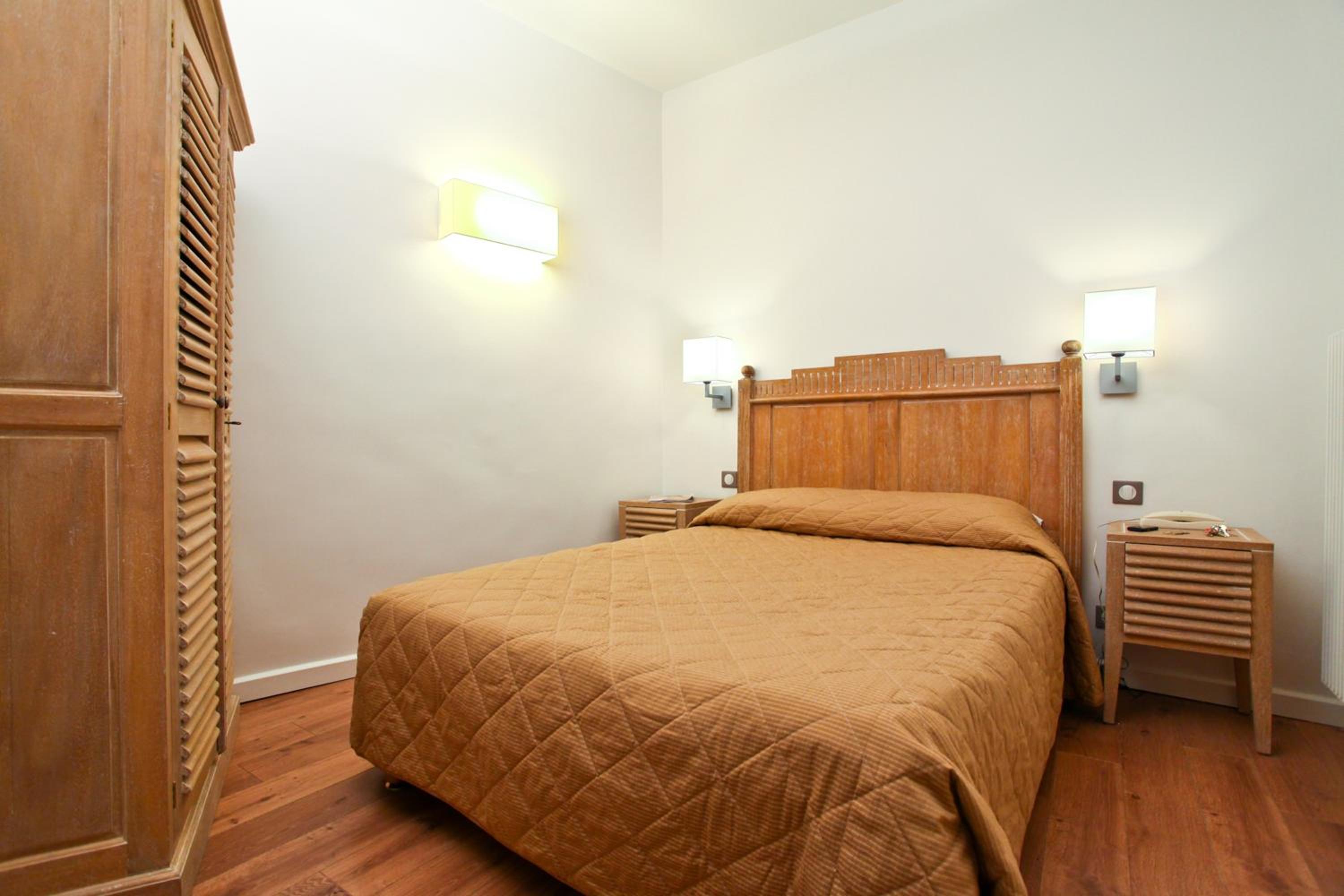 Standard Double/Twin Room photo 3