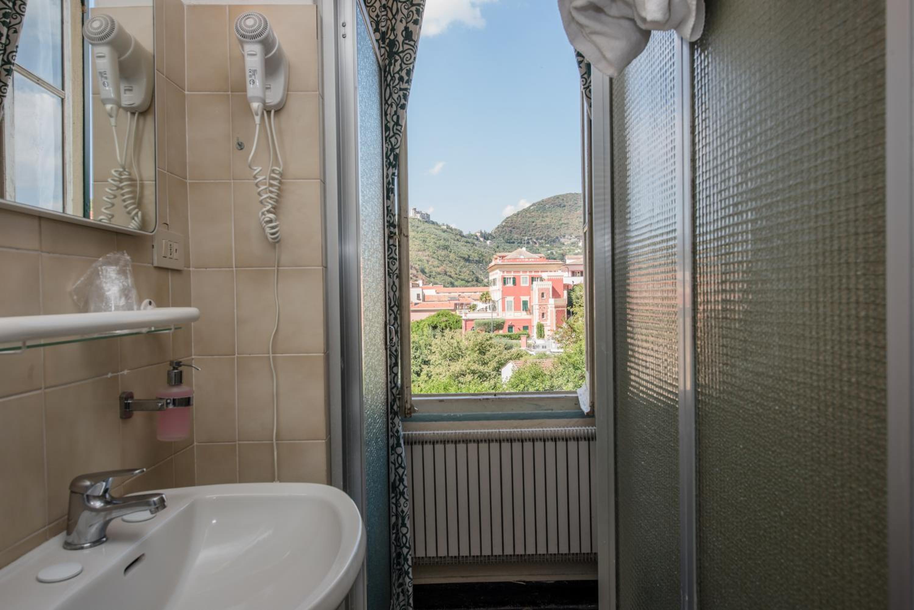 Monaco Room photo 2