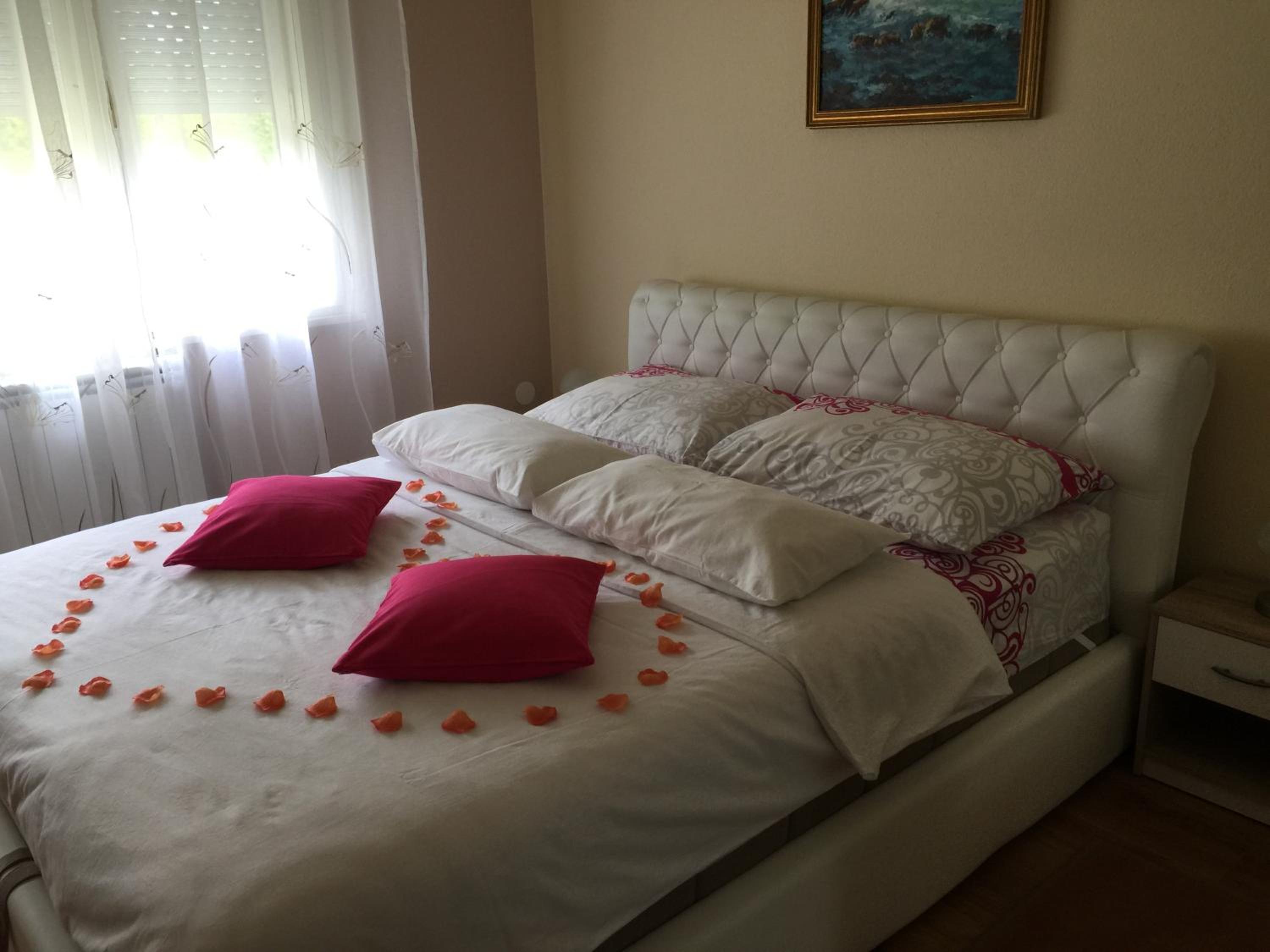 One-Bedroom Apartment - Ground Floor - Photo 17