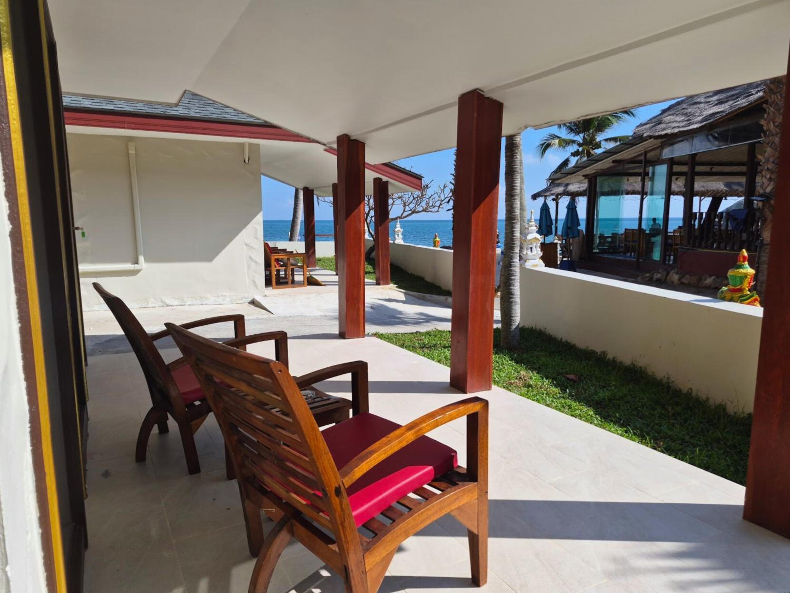 Beachside Villa - Photo 3