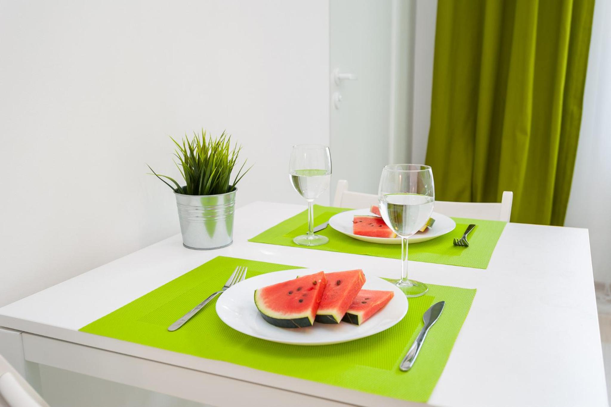 Studio Apartment - Photo 8