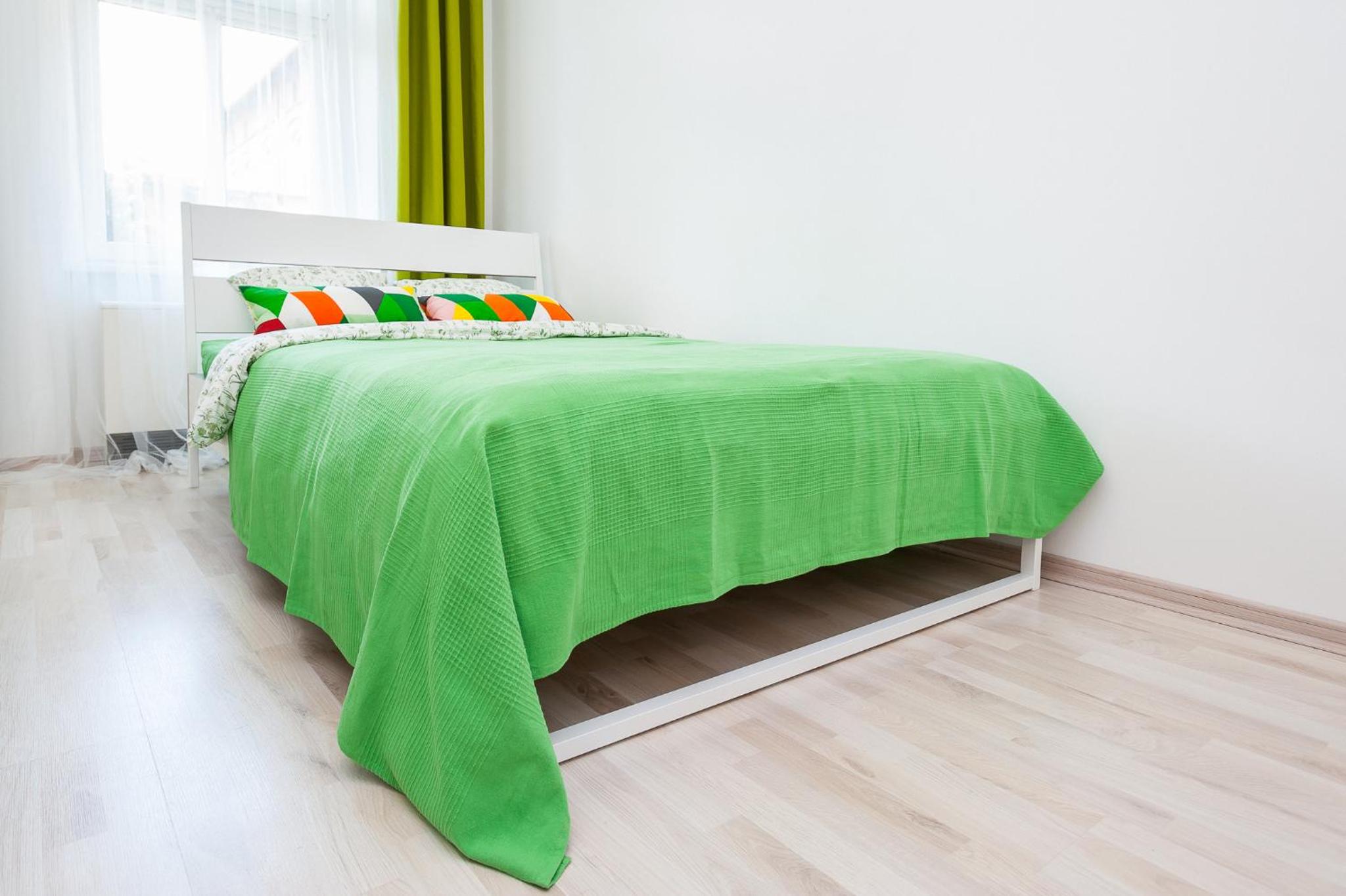 Studio Apartment - Photo 1