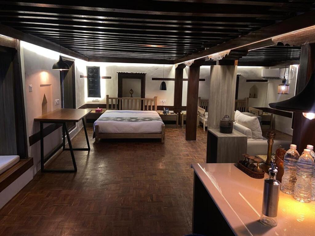 Heritage Suite  15% food and beverage discount - Photo 4