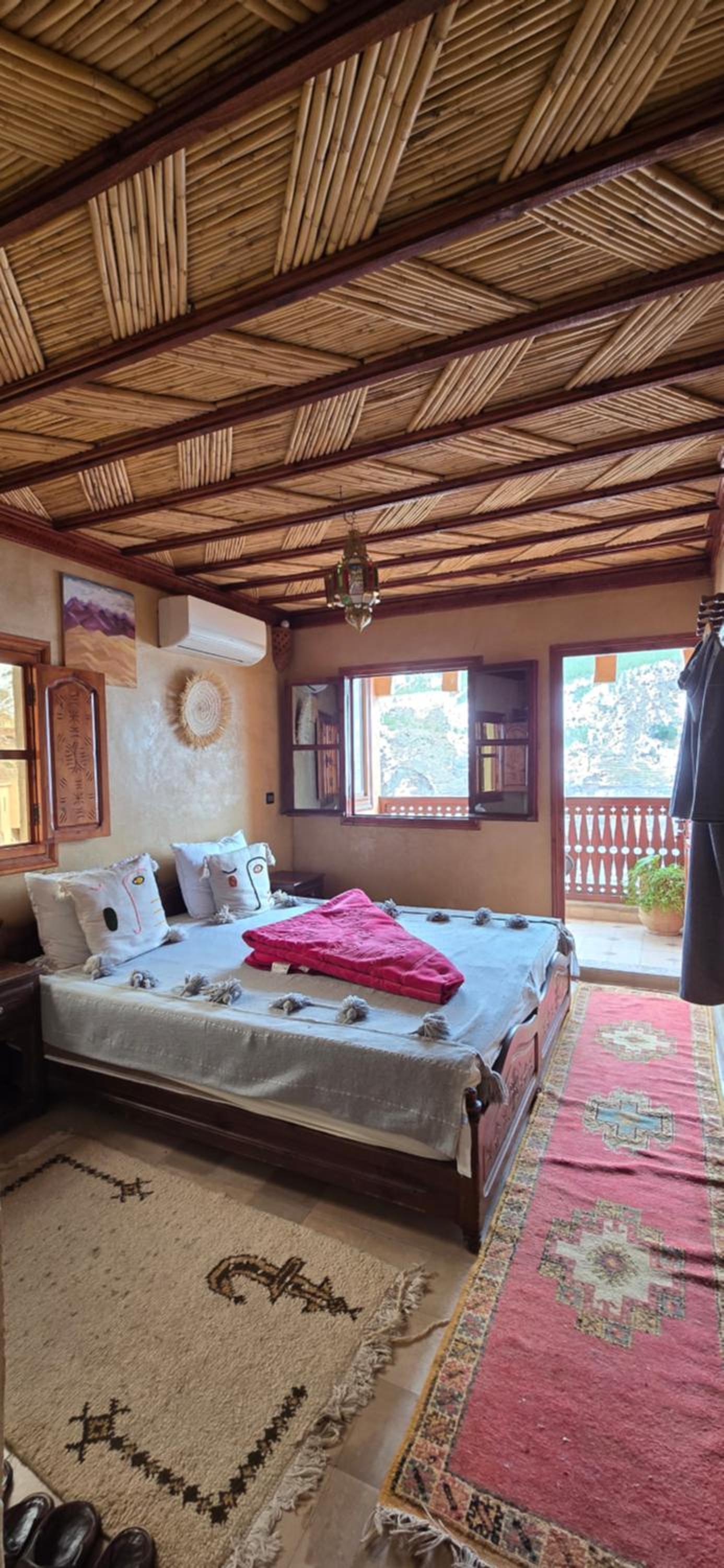 Double or Twin Room with Mountain View