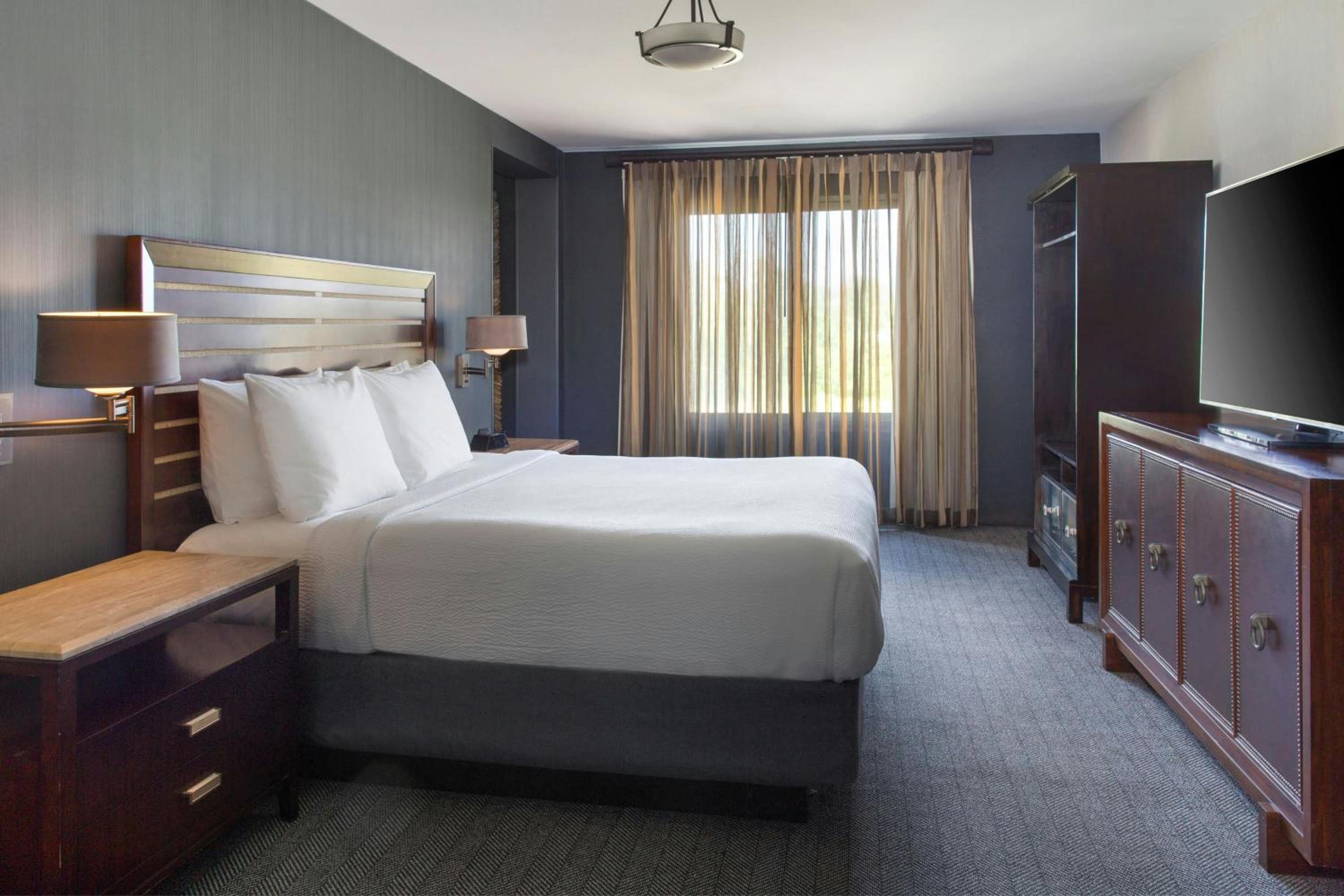 Courtyard by Marriott Buffalo Amherst/University