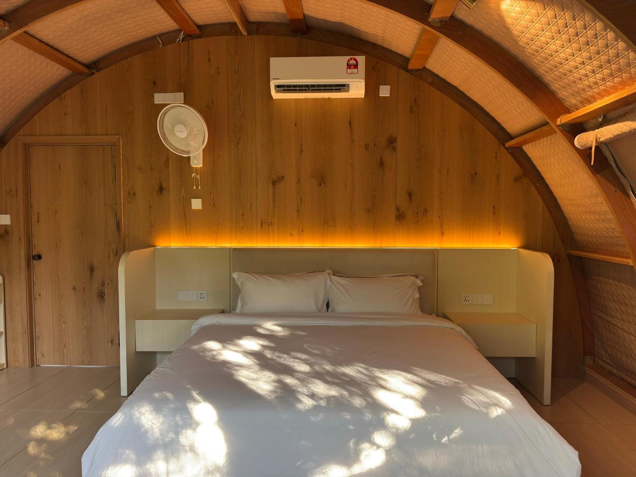 Three-Bedroom Glamping with Shared Pool
