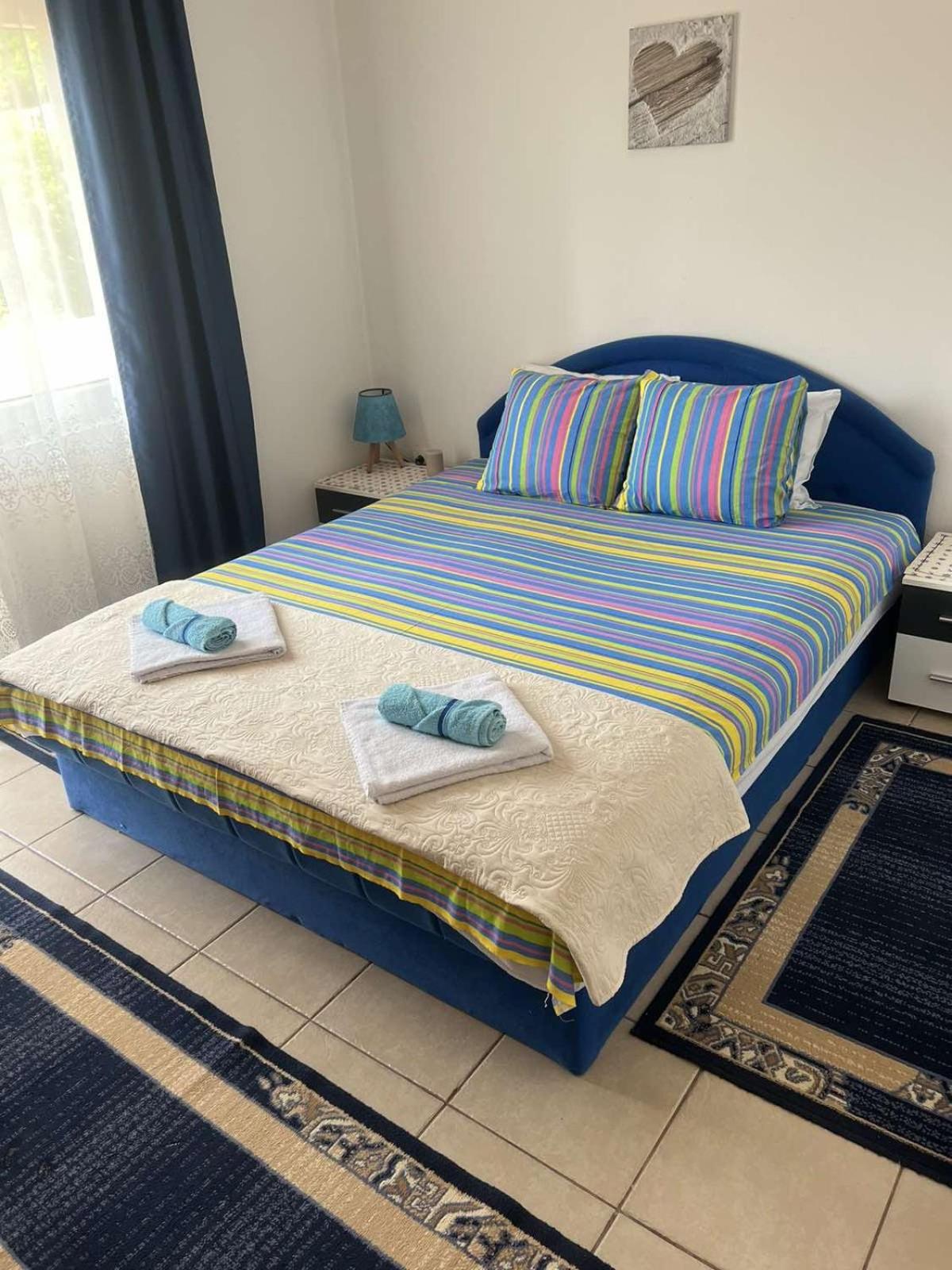 One-Bedroom Apartment with Balcony