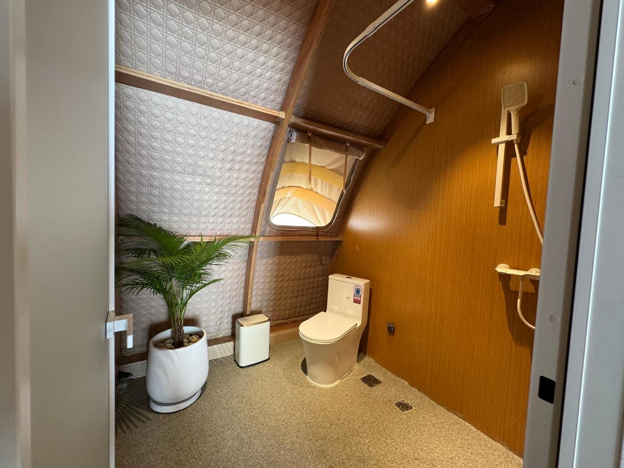 Three-Bedroom Glamping with Shared Pool