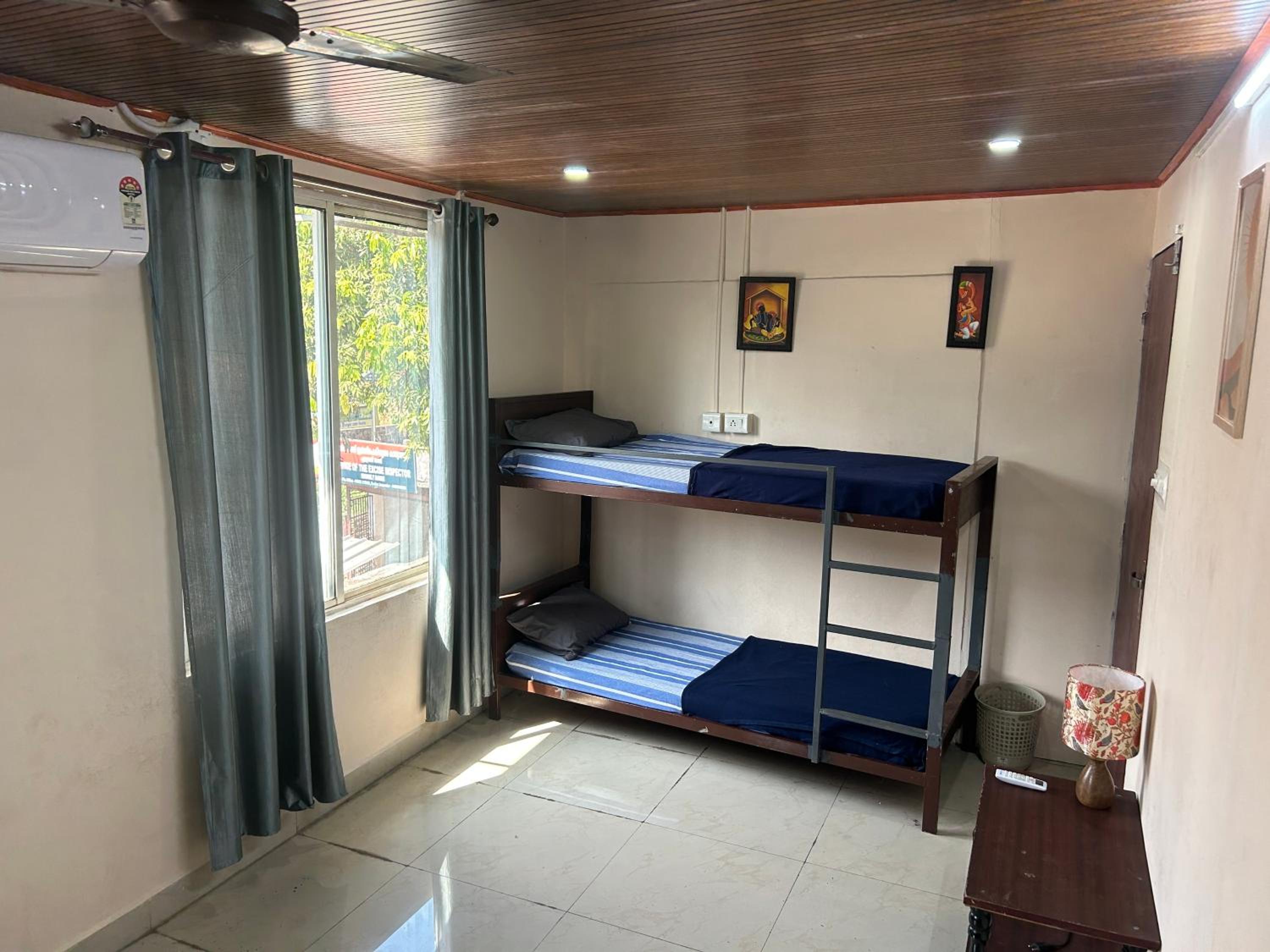 4-Bed Mixed Dormitory Room photo 3