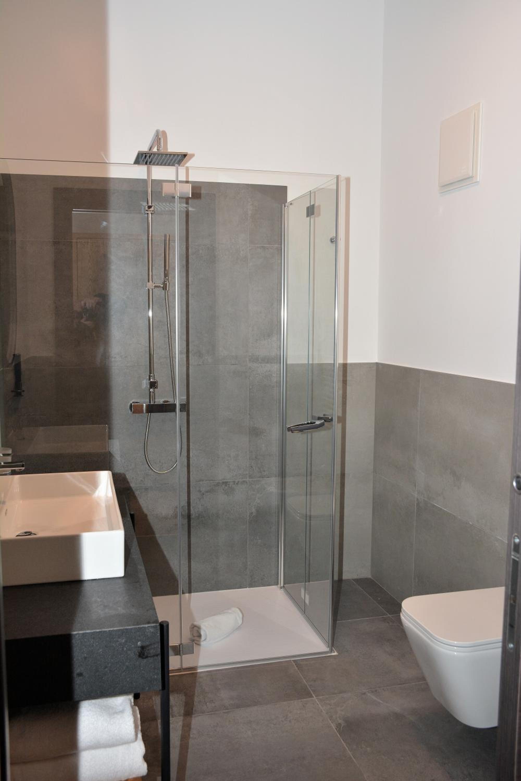 Quadruple Room with Balcony photo 2