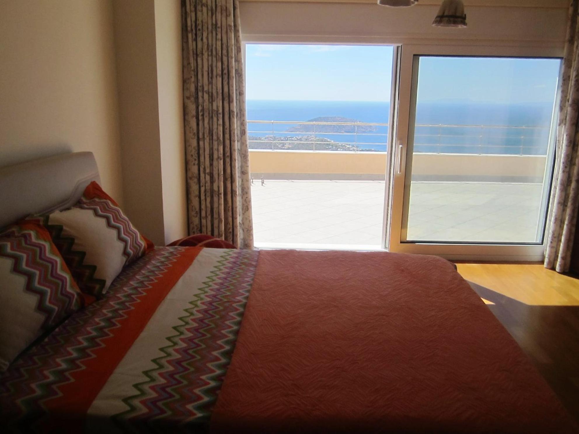 Deluxe Double Room with Balcony and Sea View - Photo 15