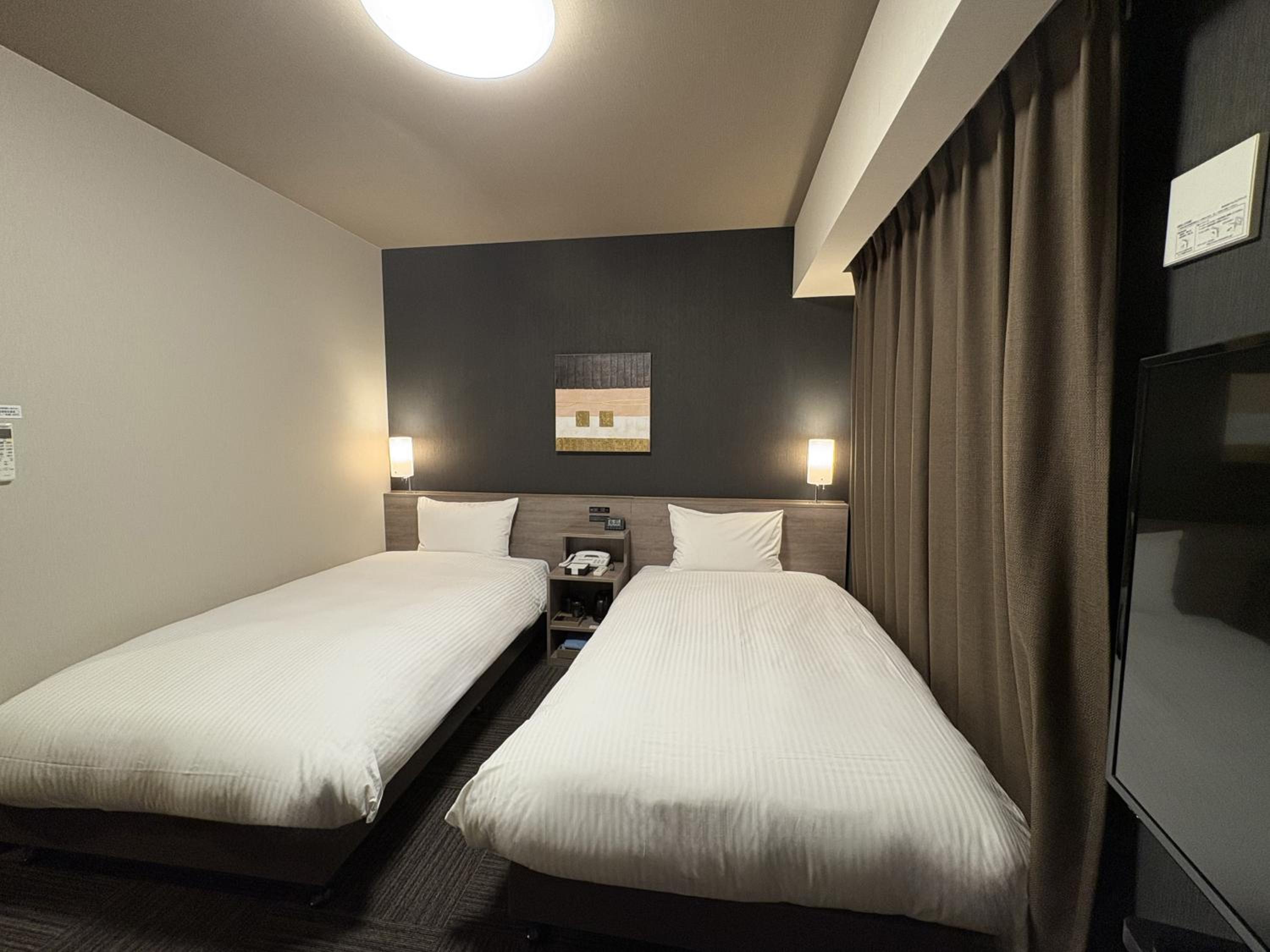 Comfort Twin Room - Smoking - Heated Tobacco Only