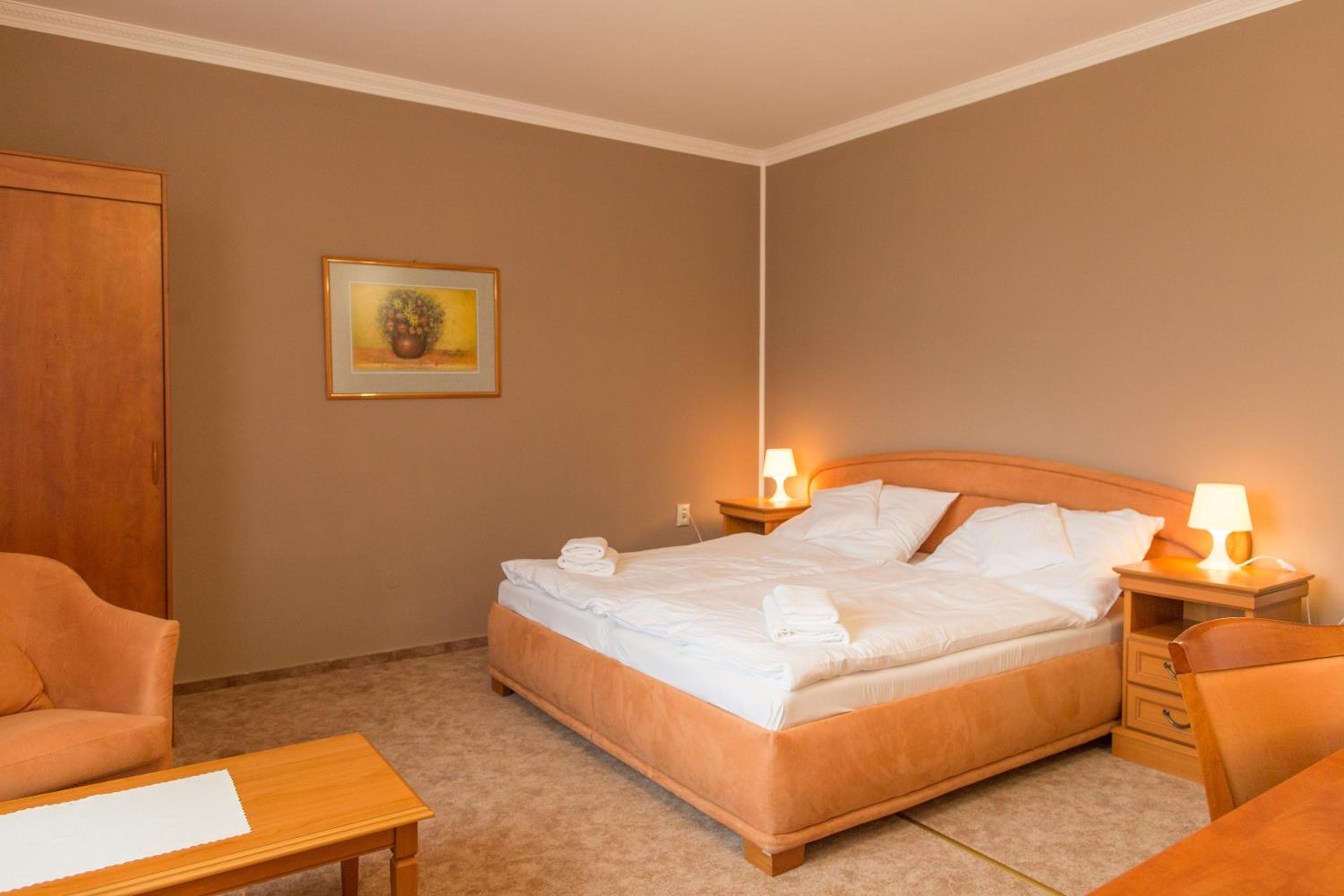 Standard Double or Twin Room photo 1