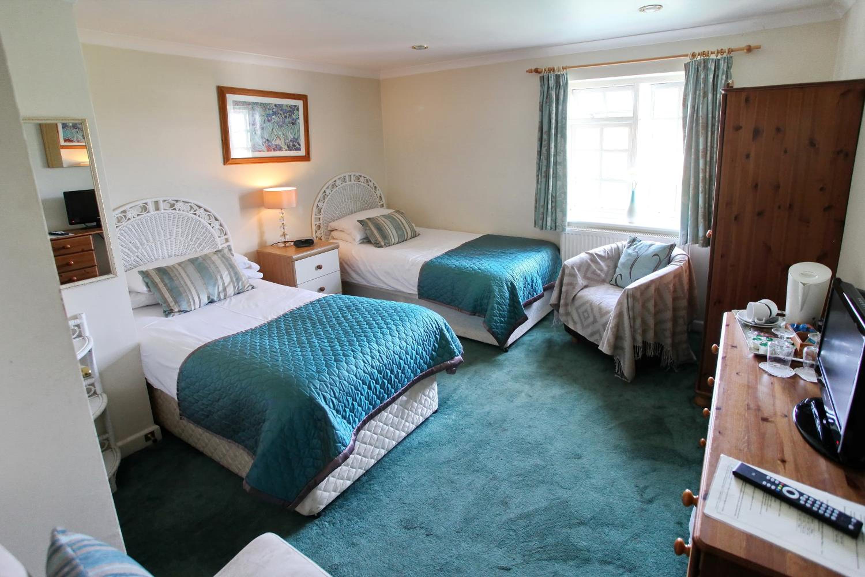 Standard Twin Room photo 3
