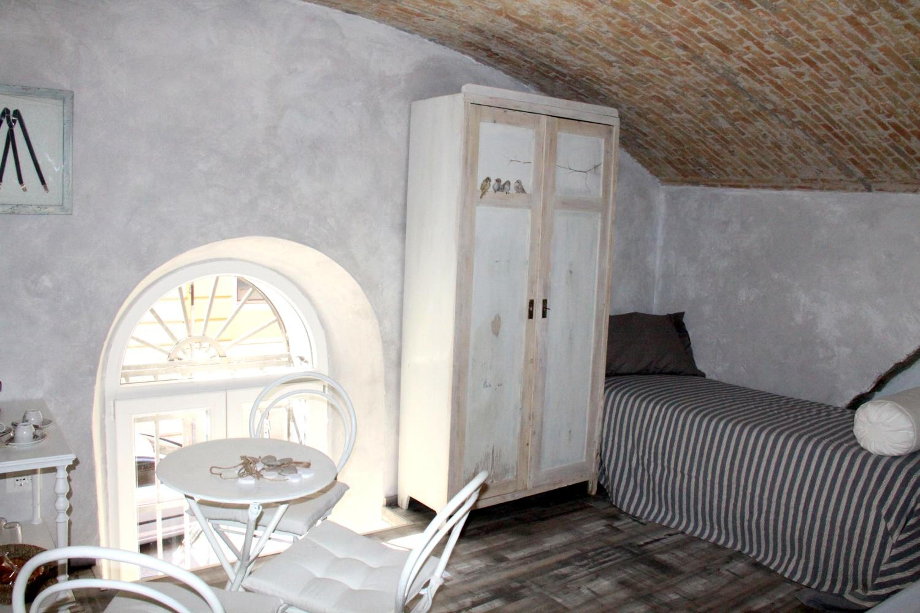 Comfort Triple Room with Shower - Photo 13