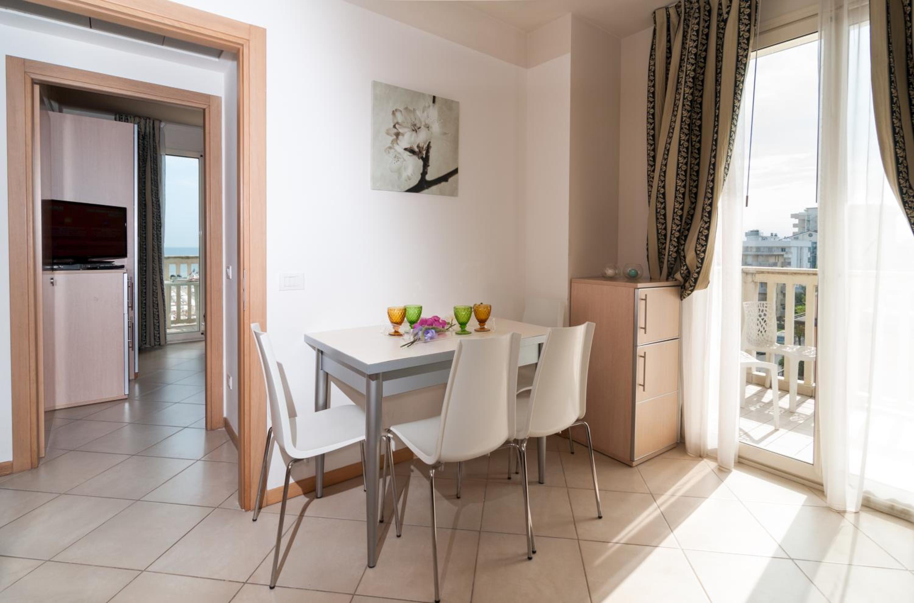Suite (4 Adults) - Photo 4