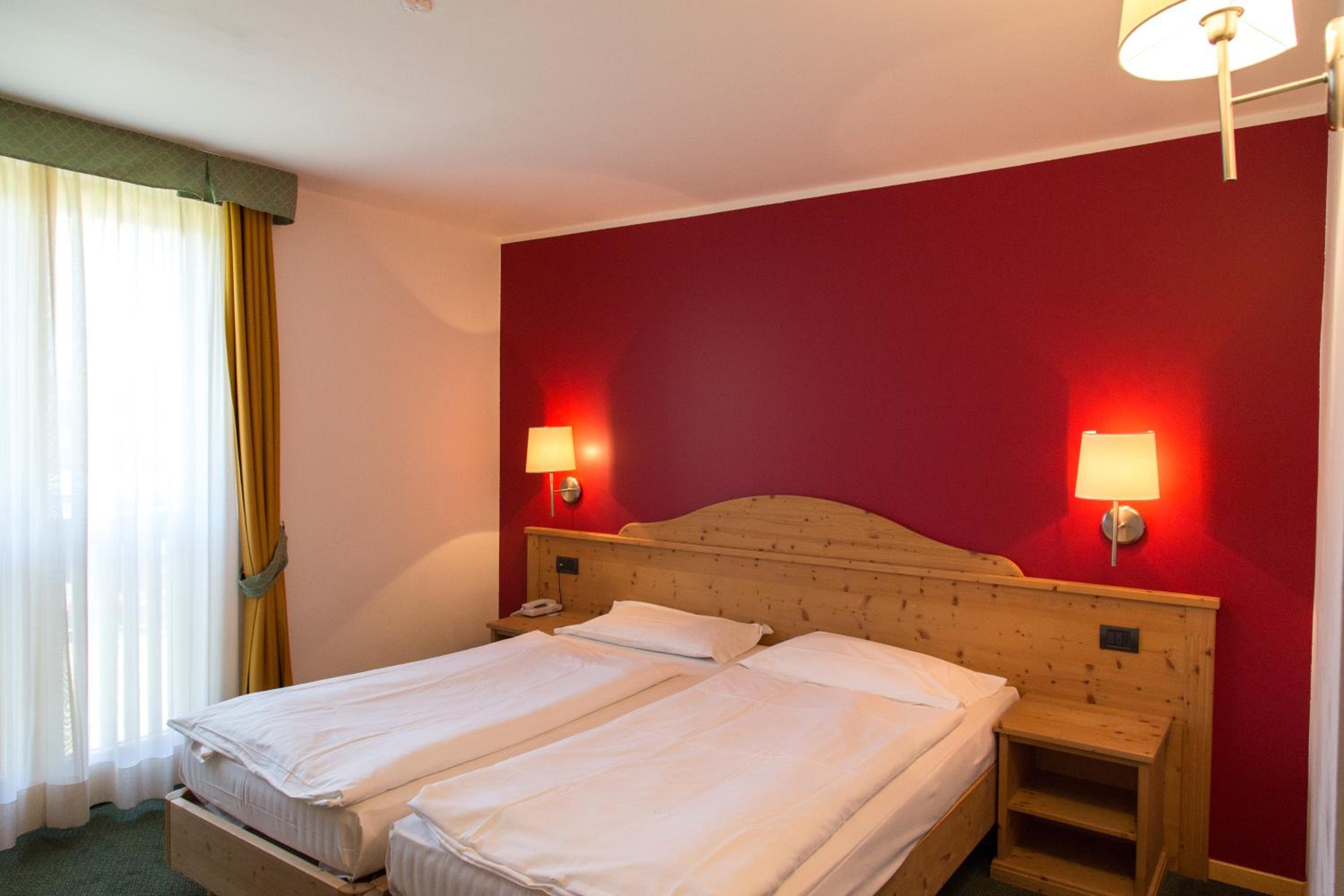 Double or Twin Room with Spa Access - Photo 5