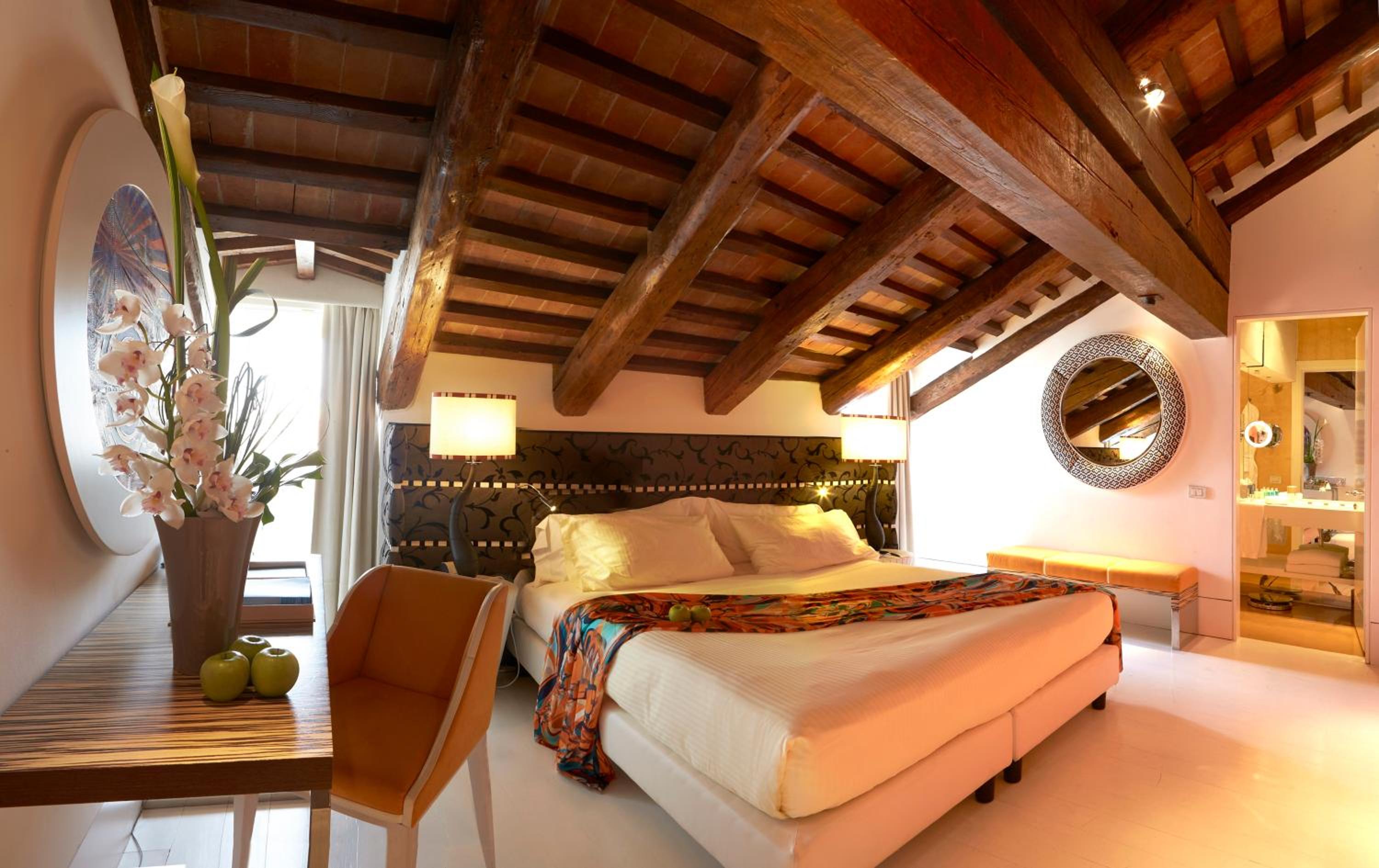 Deluxe Suite with Grand Canal View