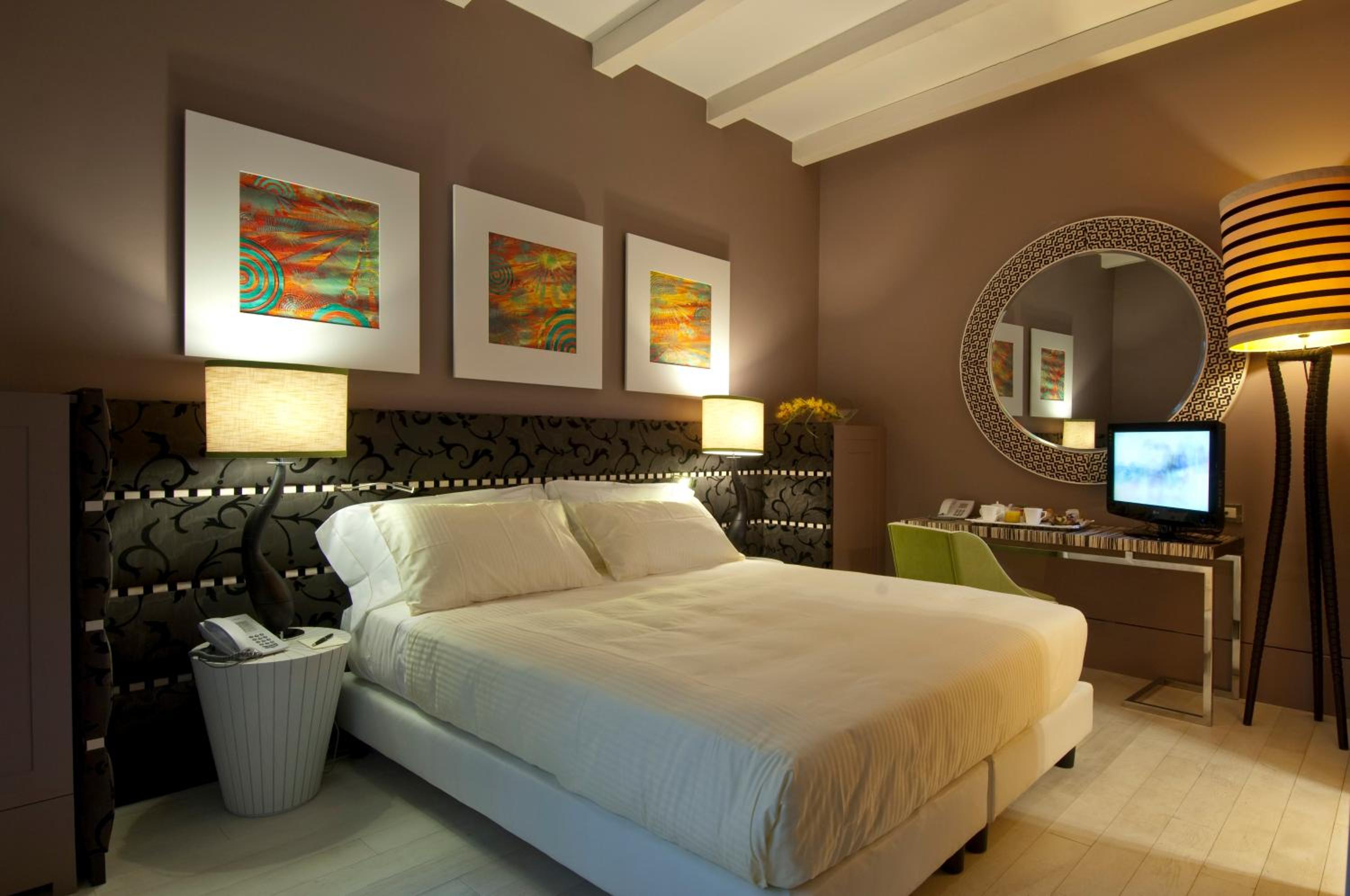 Deluxe Suite with Grand Canal View