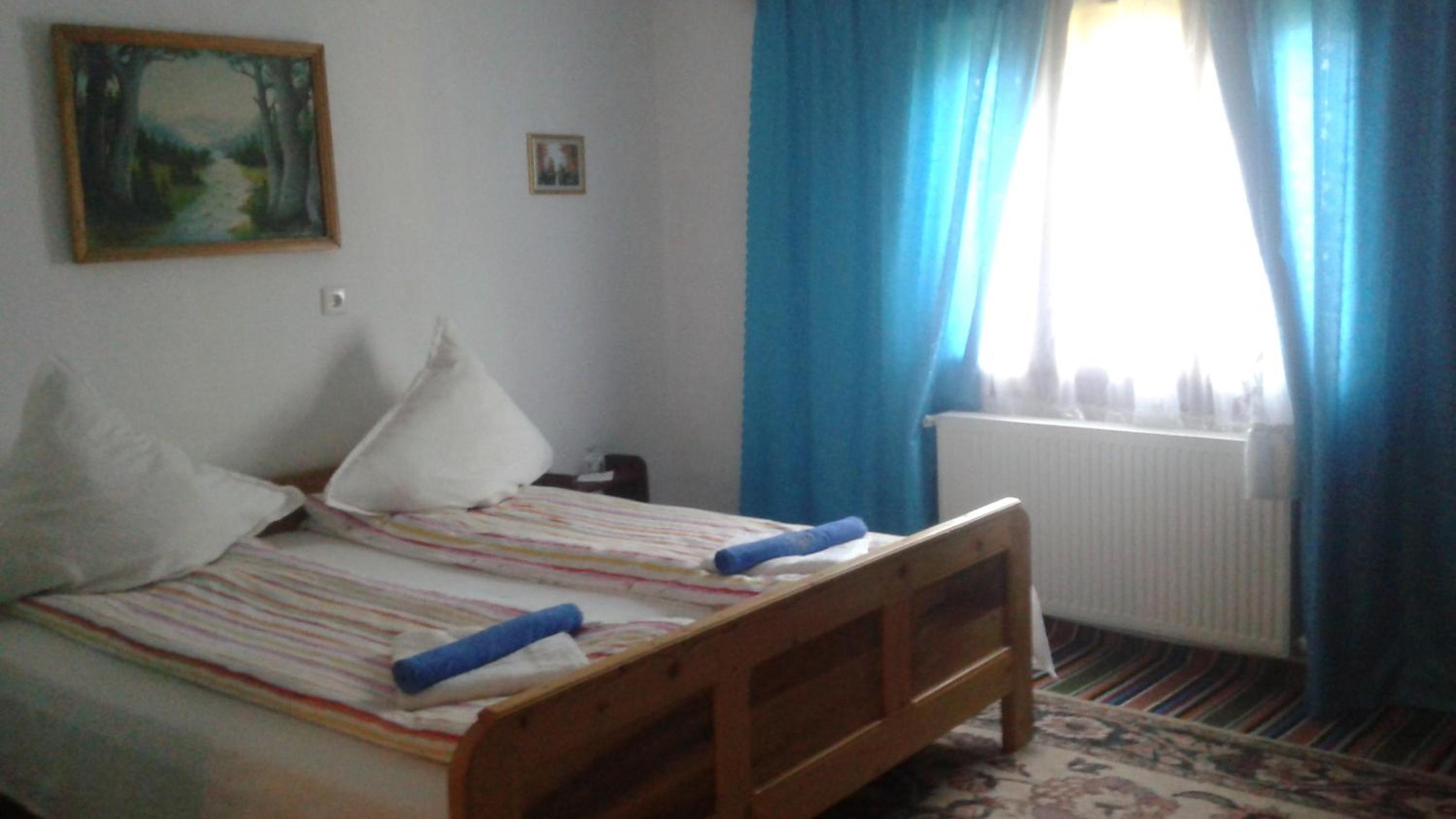 Double Room with Private Bathroom photo 3