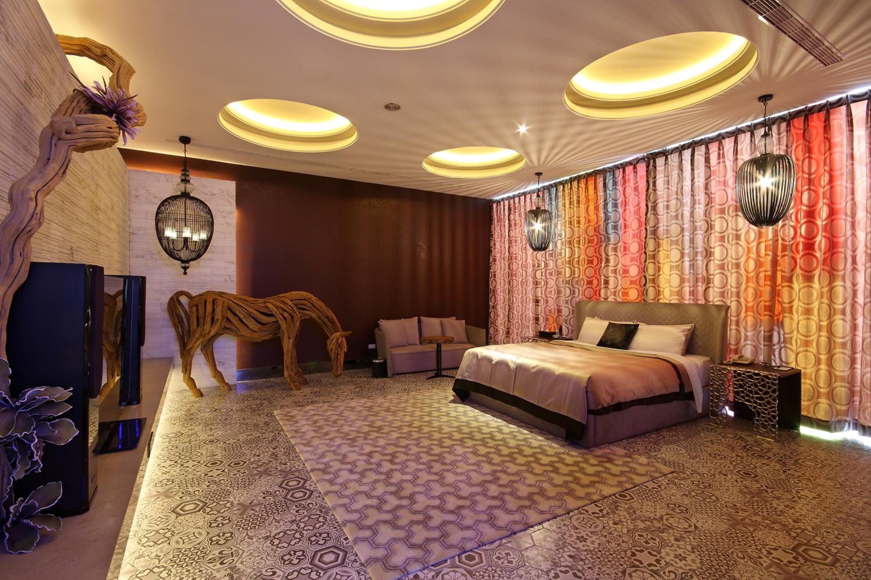 Superior Suite (Check-in after 18:00)