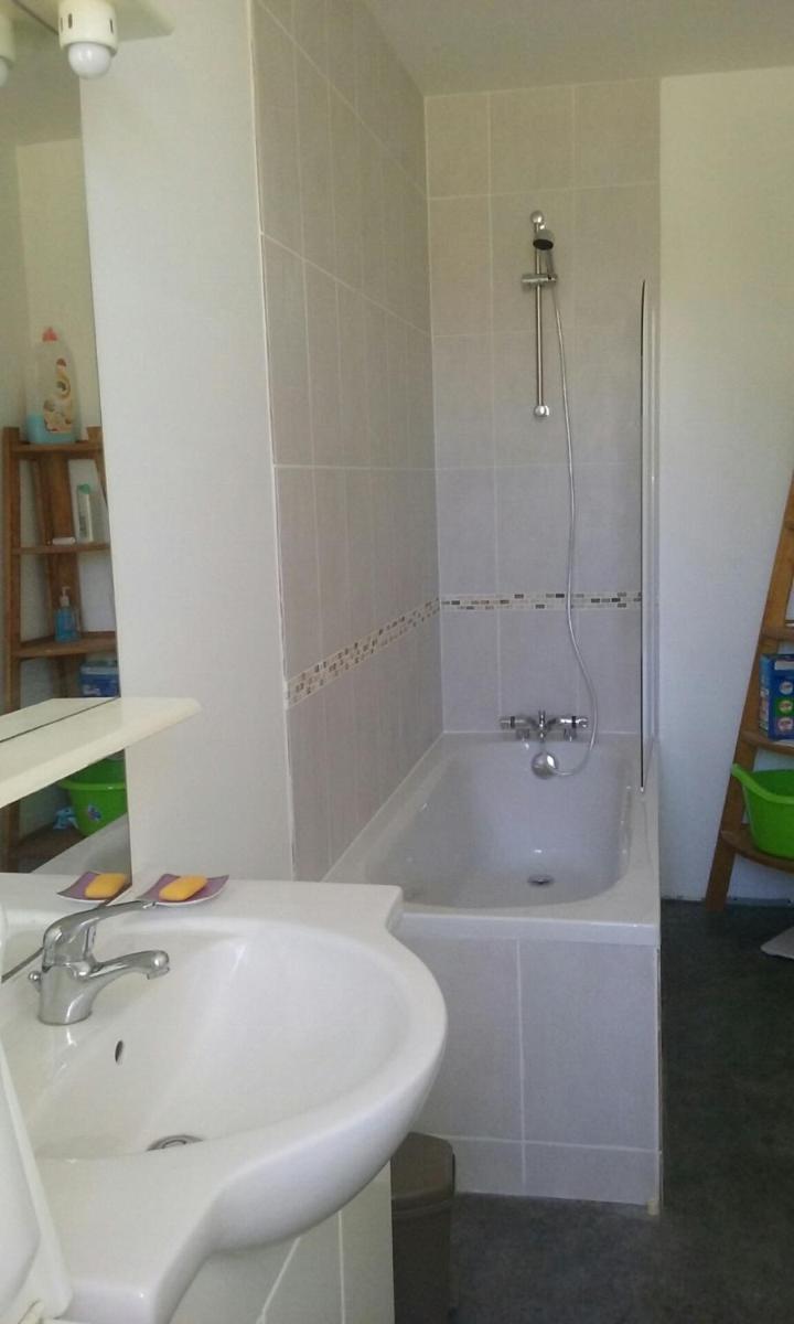 Three-Bedroom House photo 3