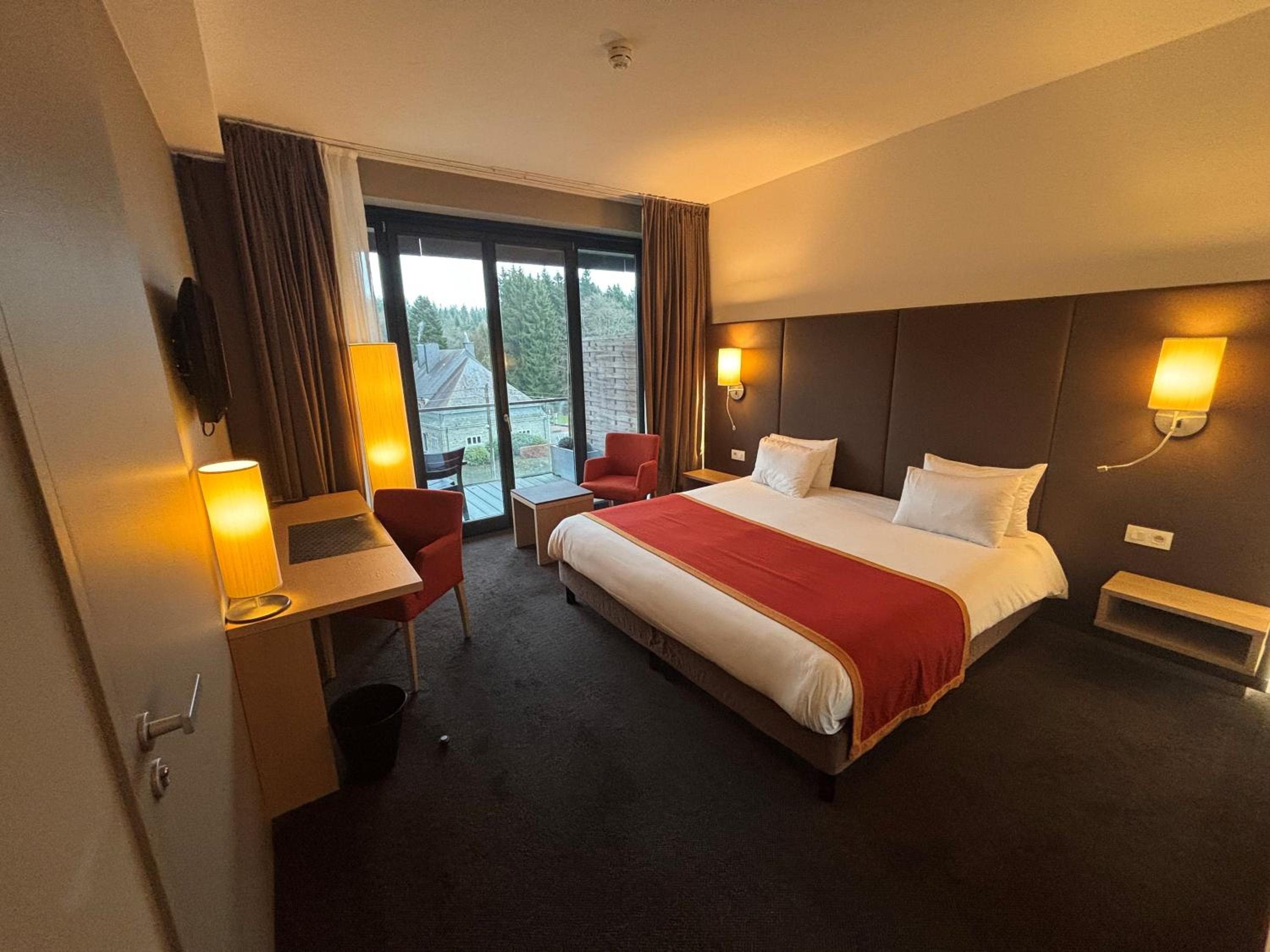 Deluxe Double Room with Balcony - Photo 2