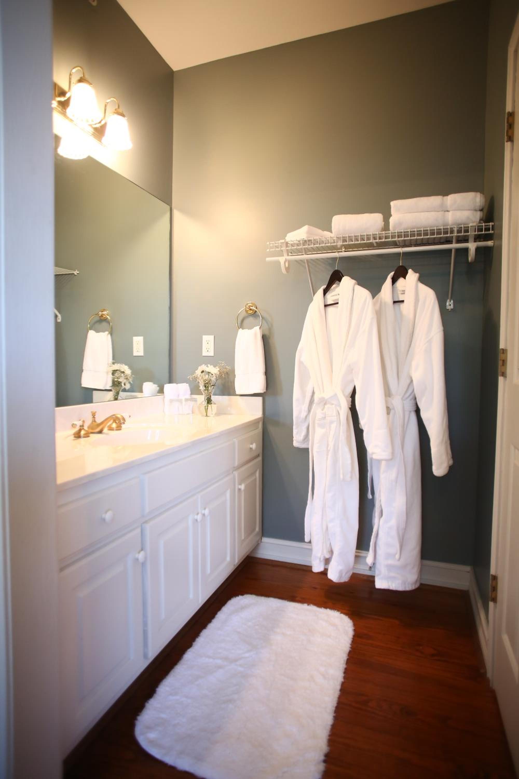 Deluxe King Room photo 2