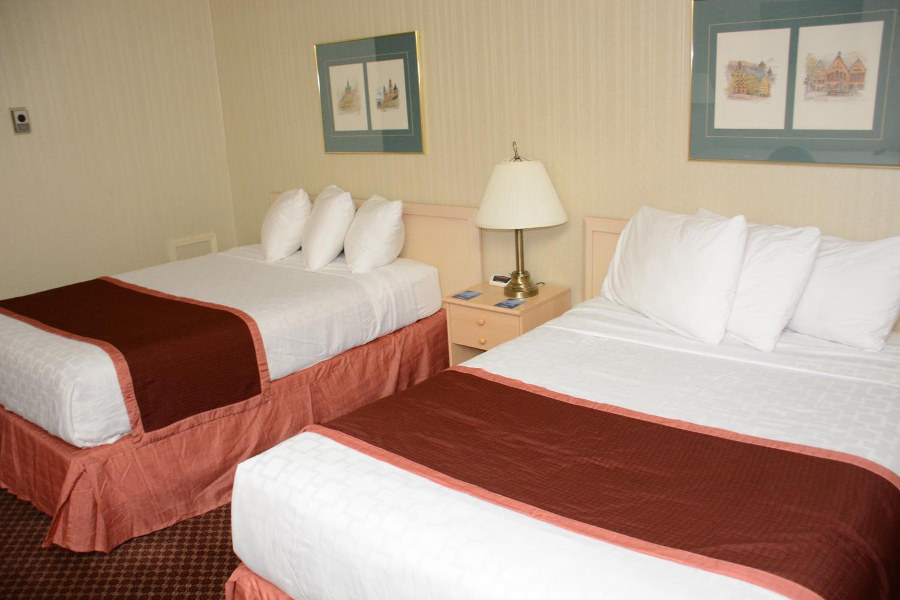 Double Room with Two Double Beds - Non-Smoking - Photo 2