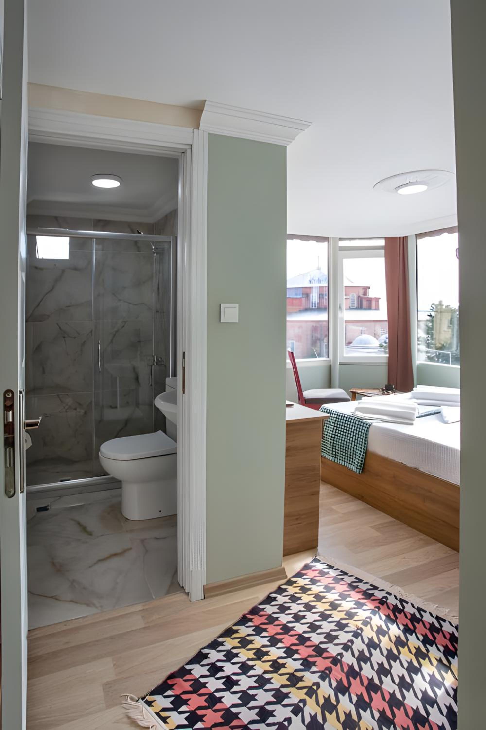 Deluxe Double Room photo 3
