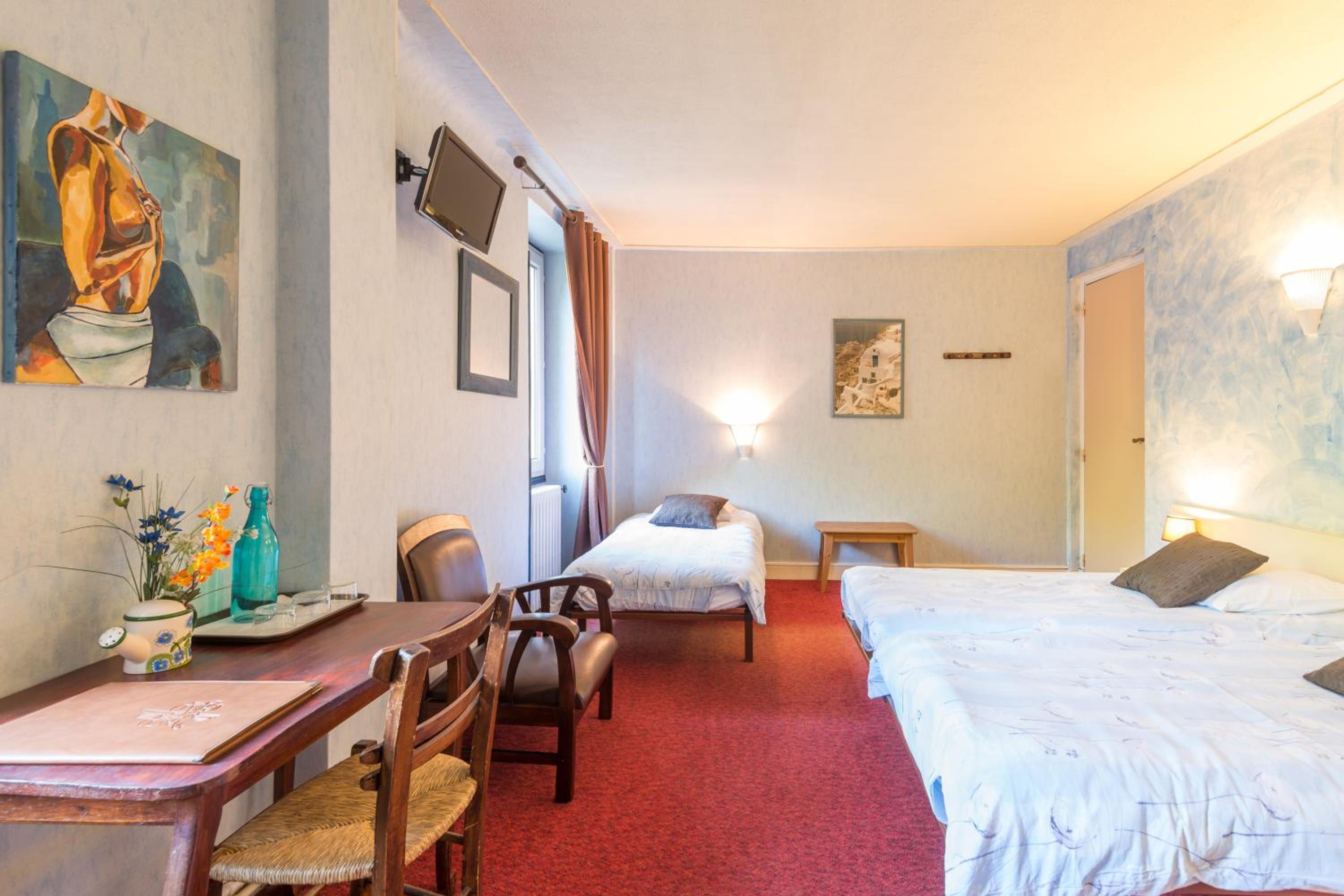 Triple Room - Photo 6