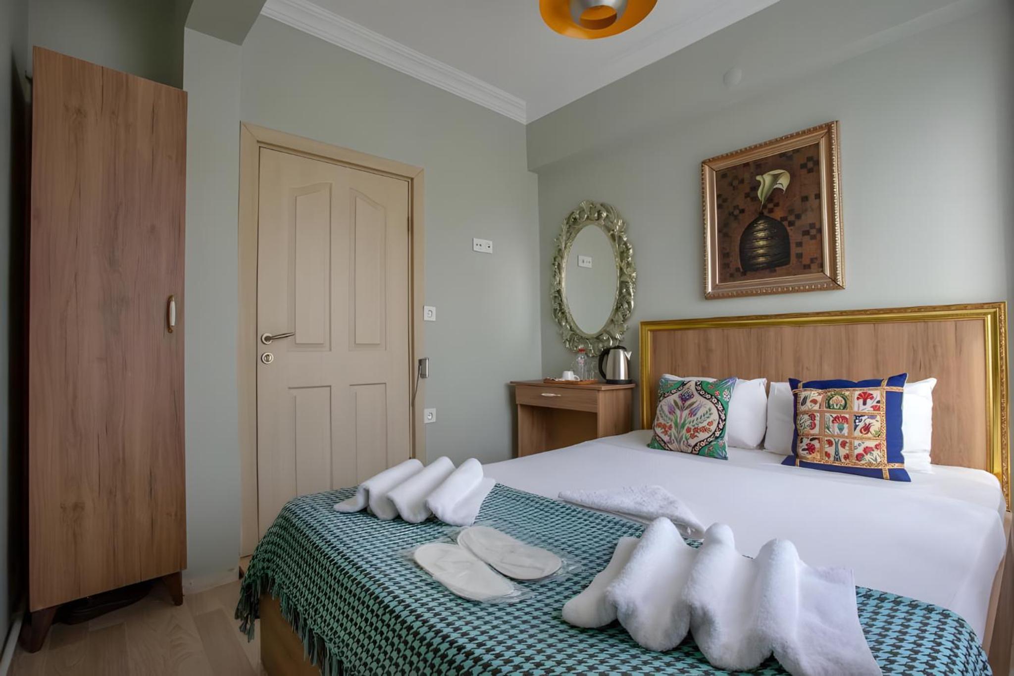 Standard Double Room photo 3