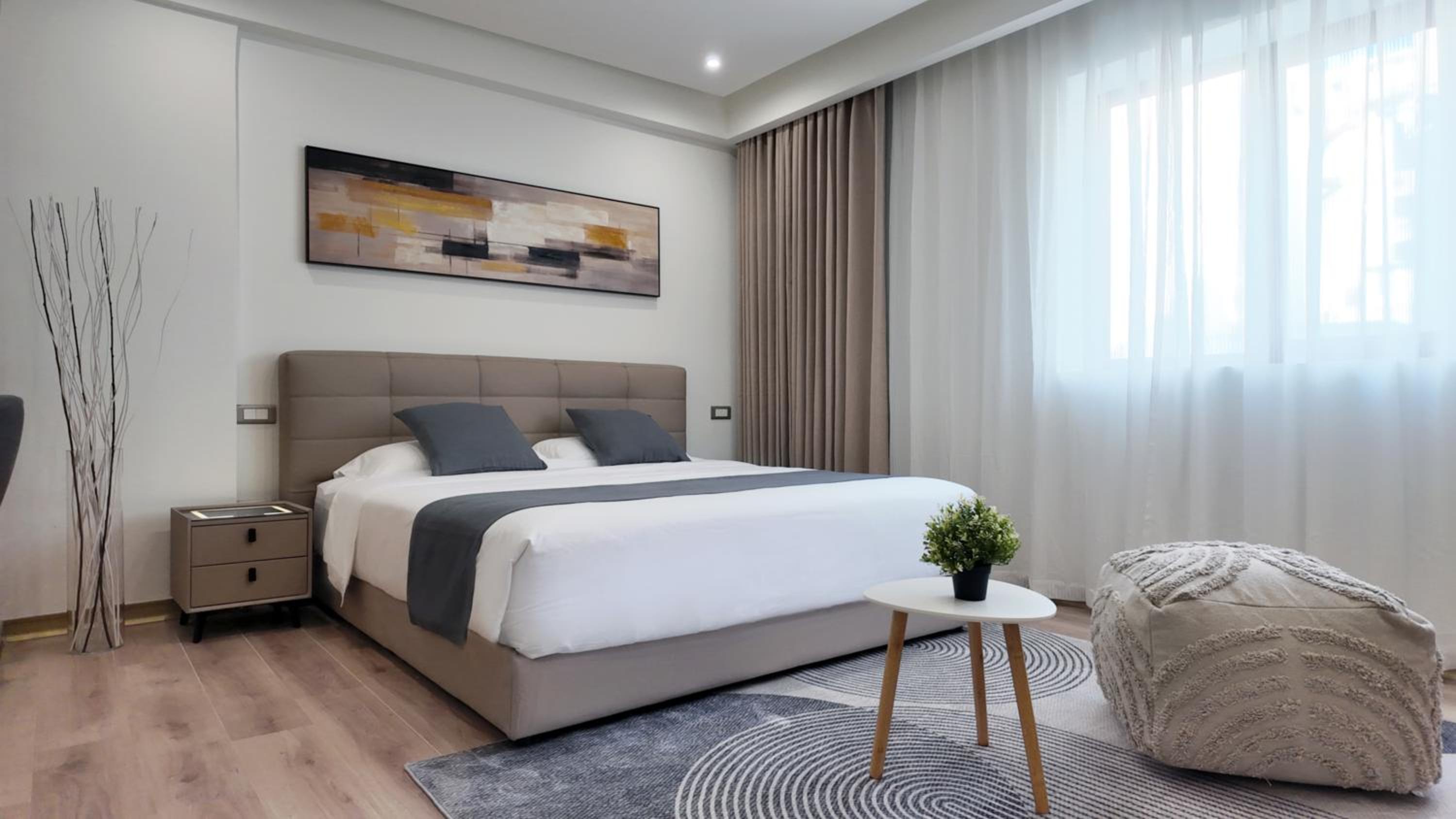 Standard Queen Room
