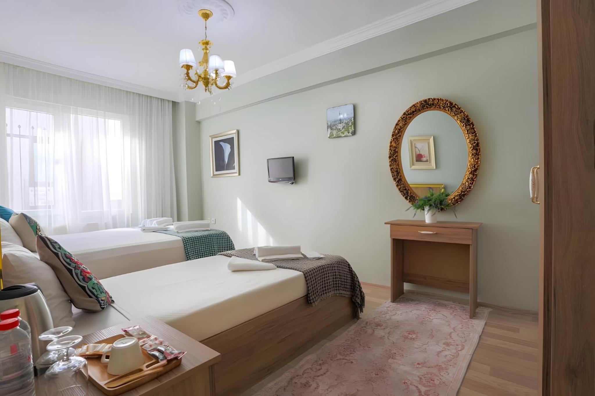 Superior Triple Room photo 3