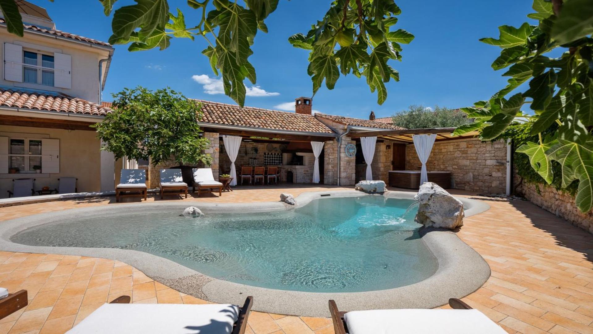 Villa with Private Pool photo 2