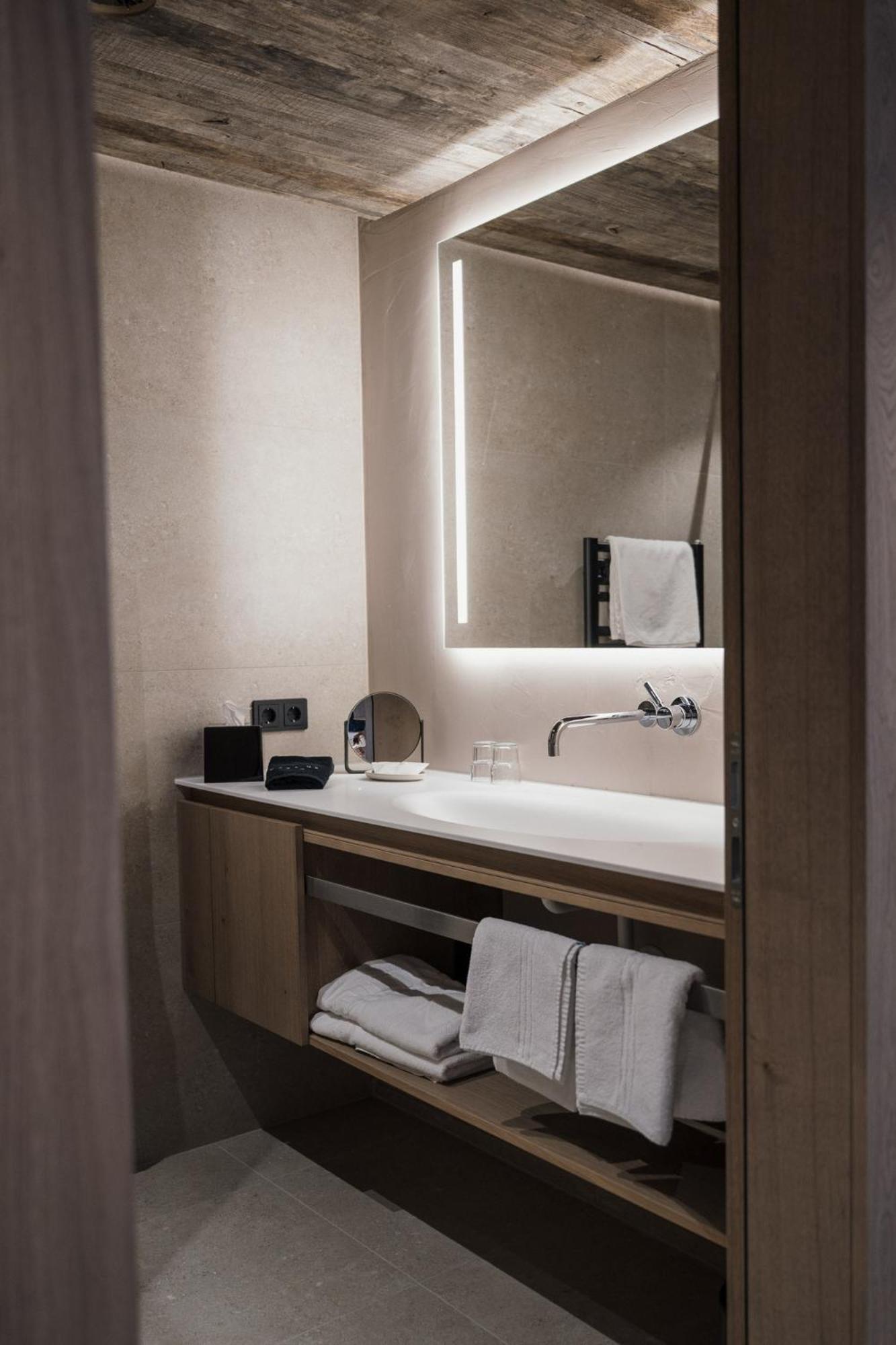 Triple Room with Bath photo 2
